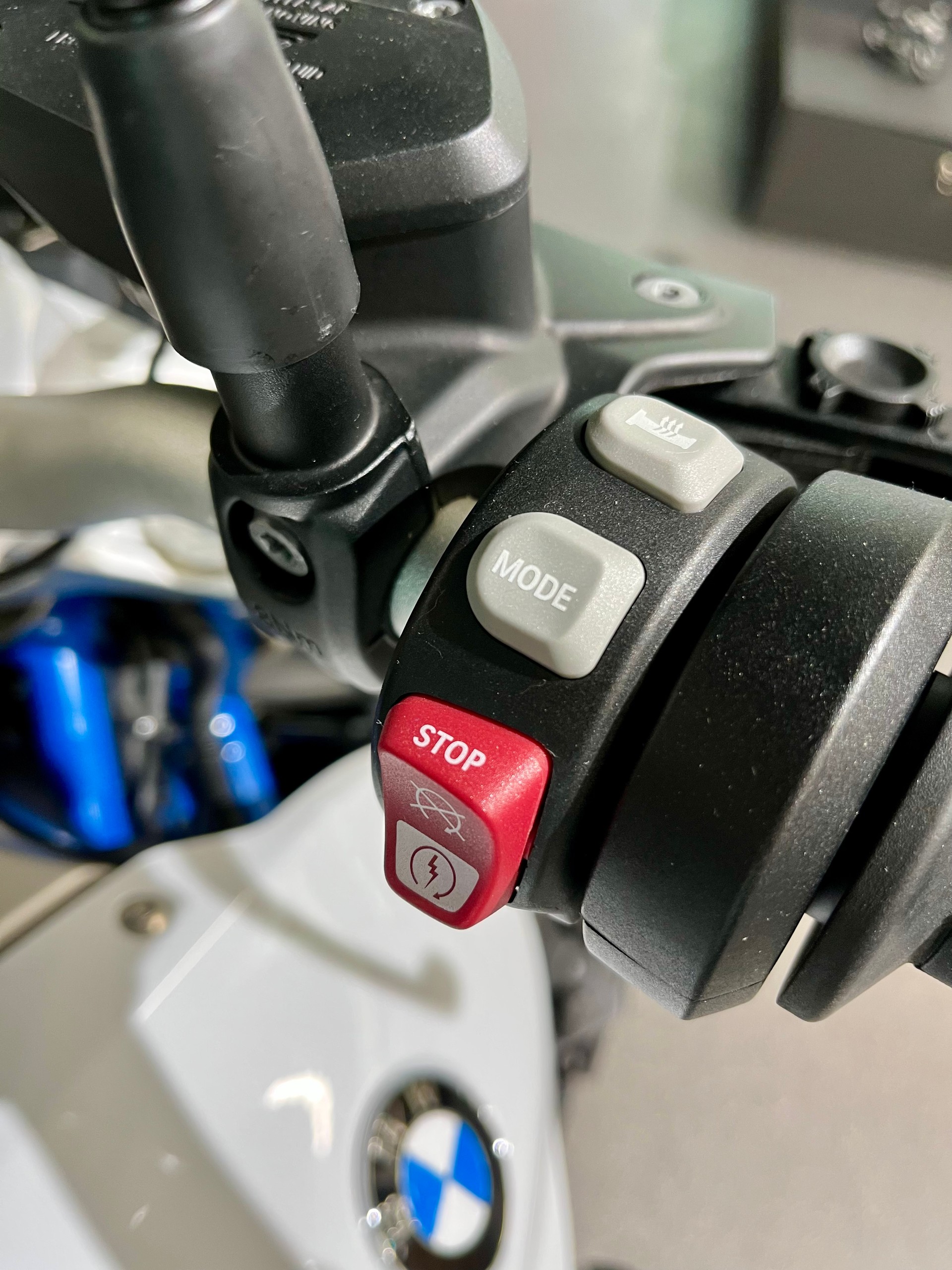 BMW R 1200 R ABS-image-4