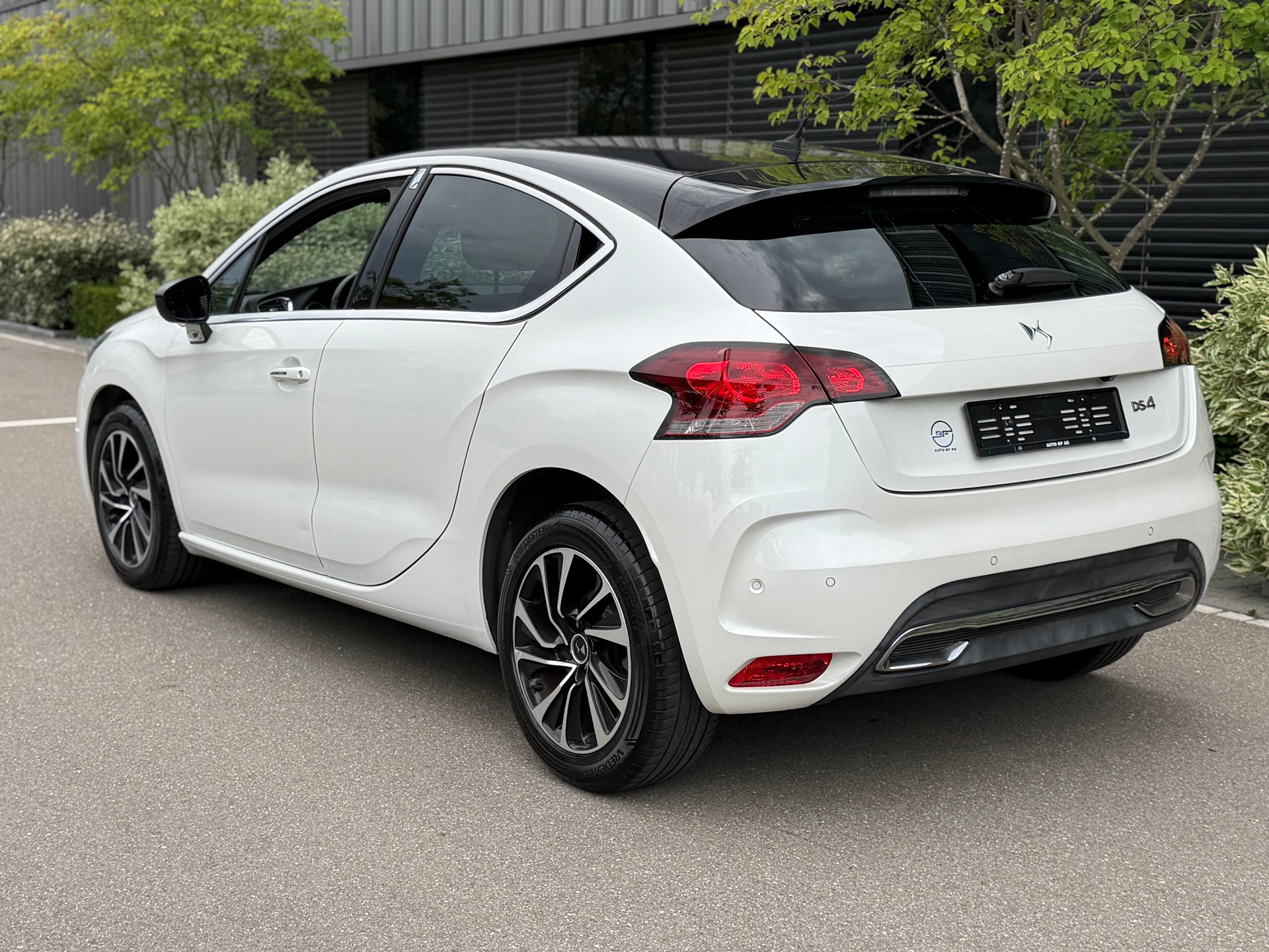 DS AUTOMOBILES DS 4 1.6 BlueHDi SO Chic Automatic-image-6