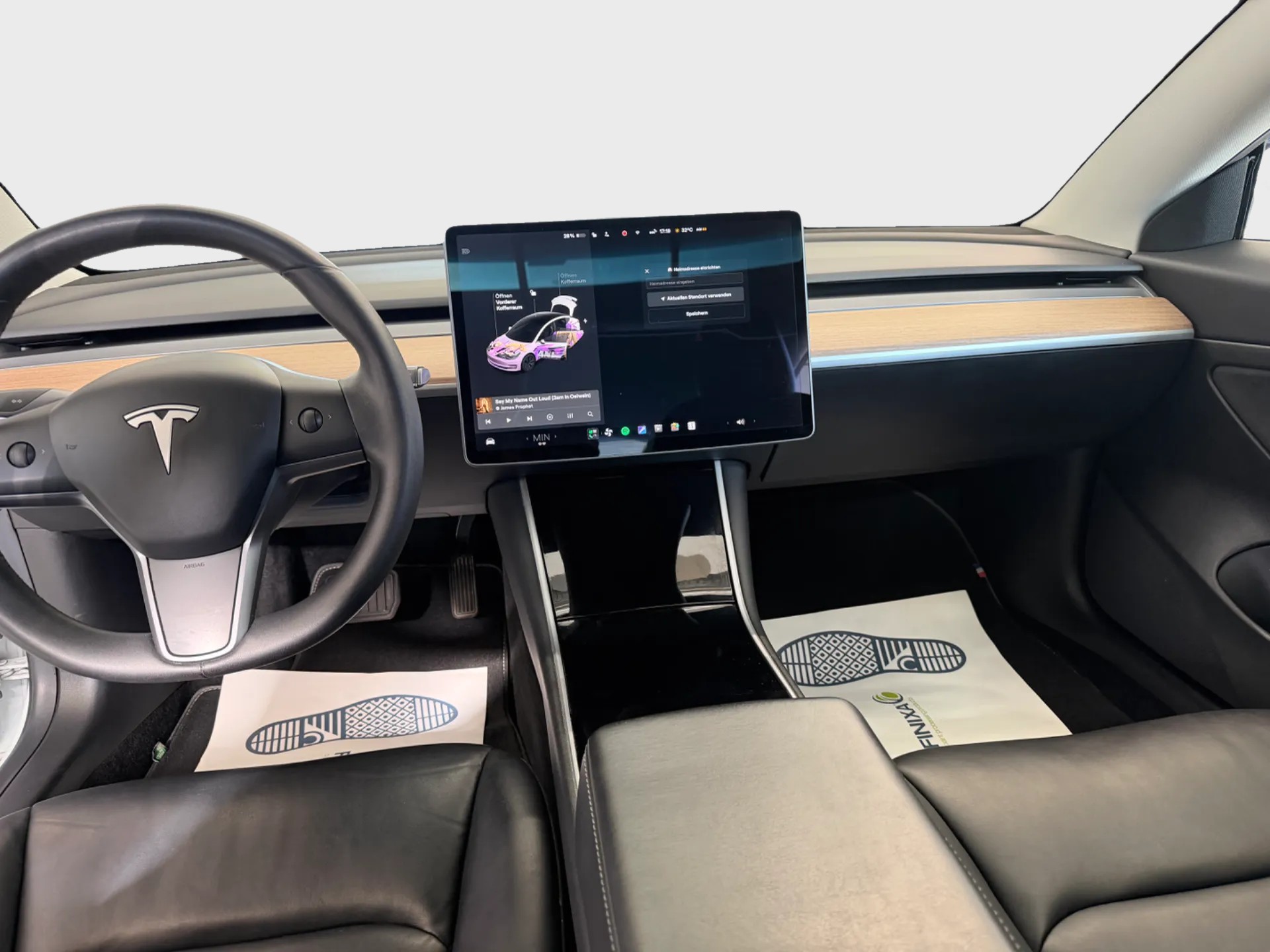 TESLA Model 3-image-8
