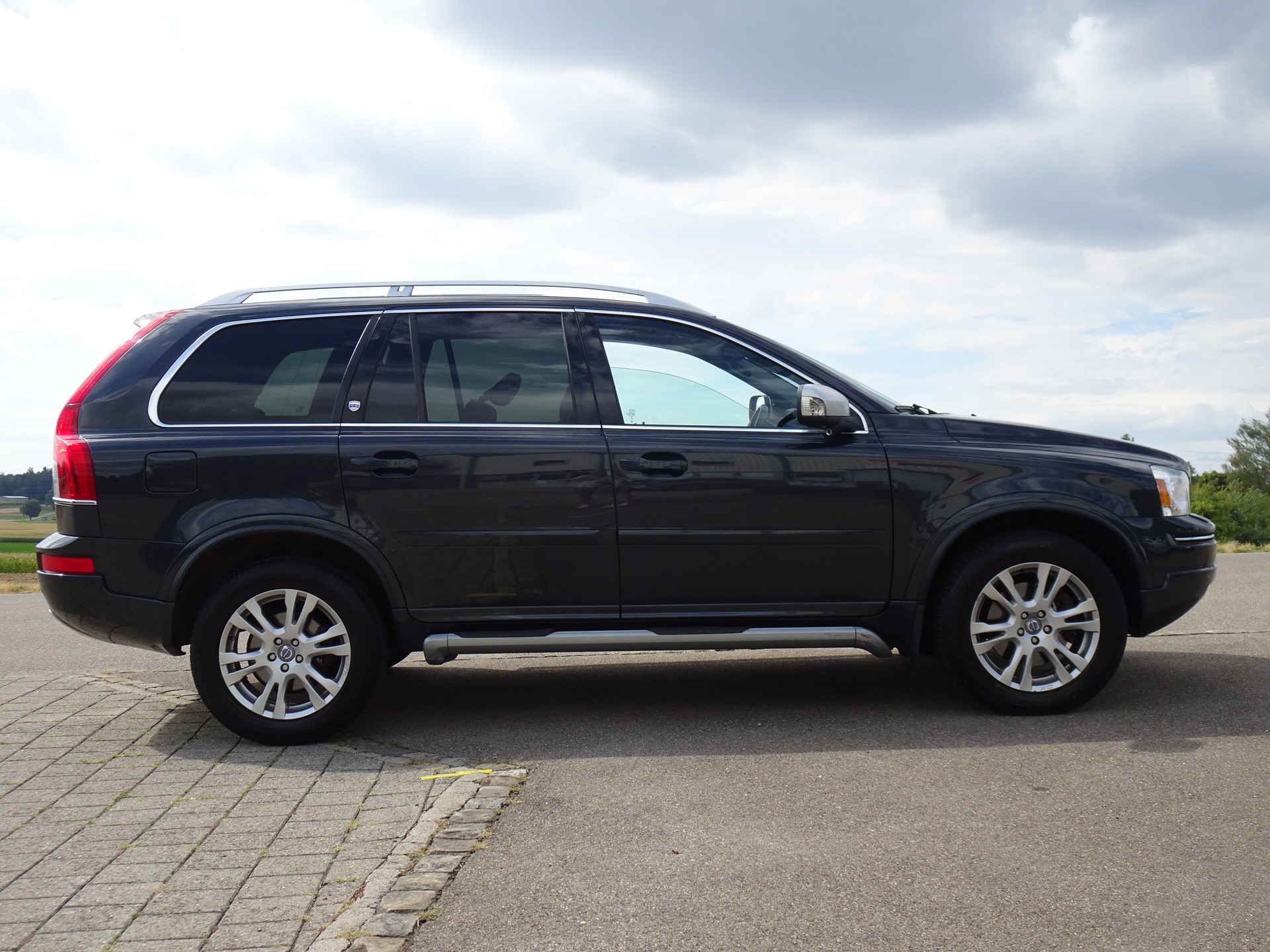 VOLVO XC90 D5 AWD Executive Geartronic / 7.Plätzer-image-4