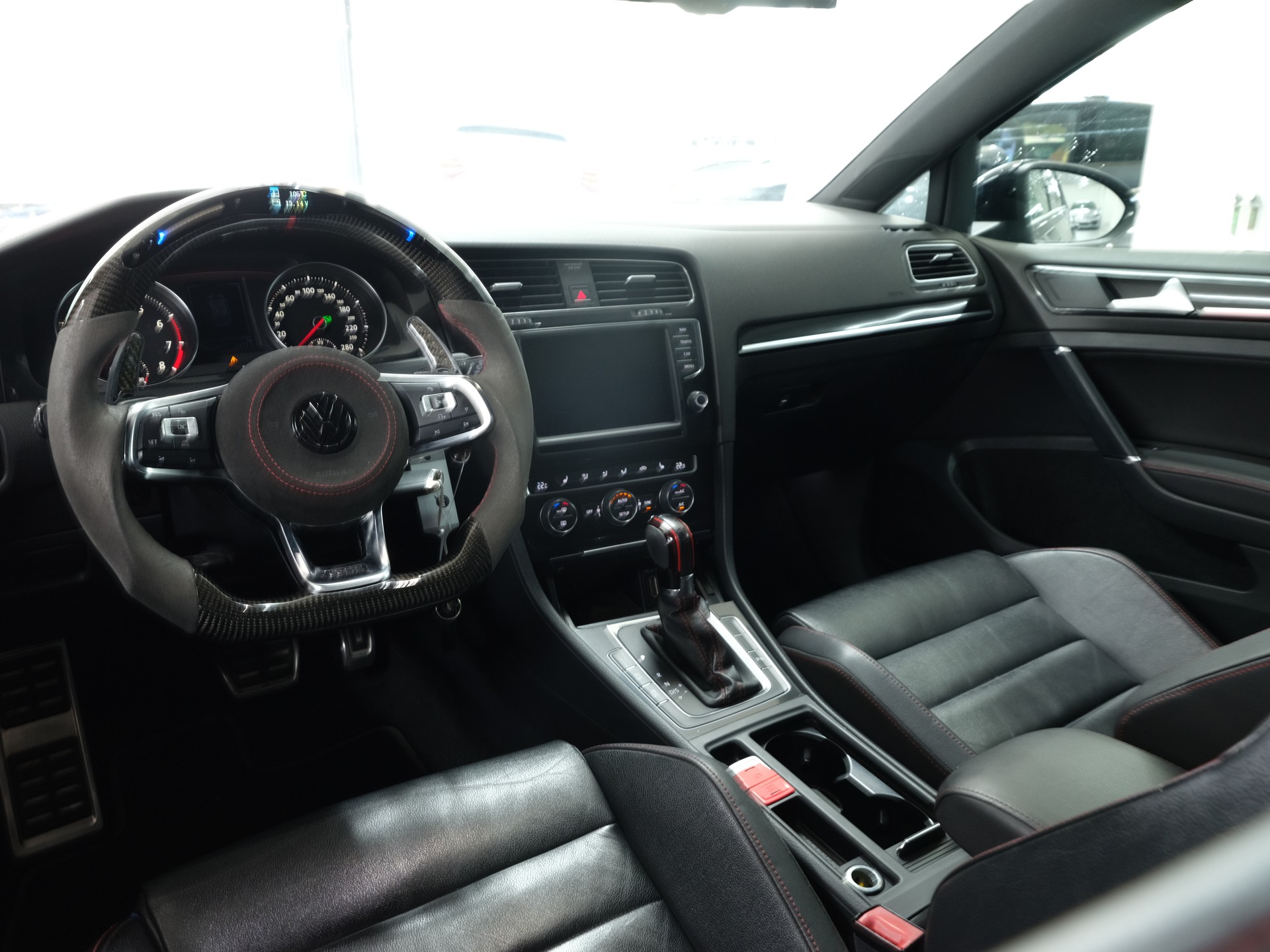 VW Golf 2.0 TSI GTI Performance DSG *PDC 360* *Sportabgassanlage* *Gewindefahrwerk*-image-22