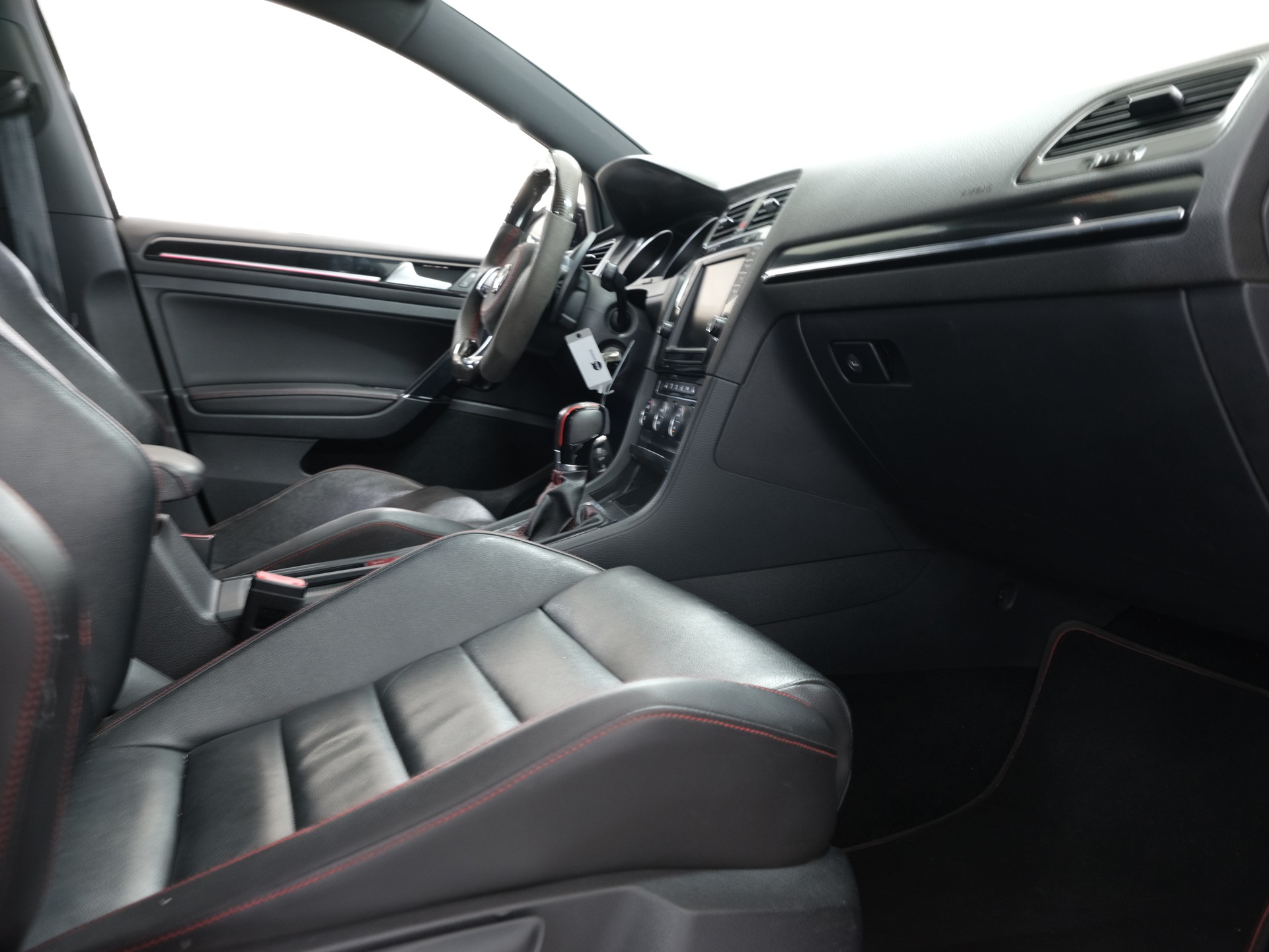 VW Golf 2.0 TSI GTI Performance DSG *PDC 360* *Sportabgassanlage* *Gewindefahrwerk*-image-27