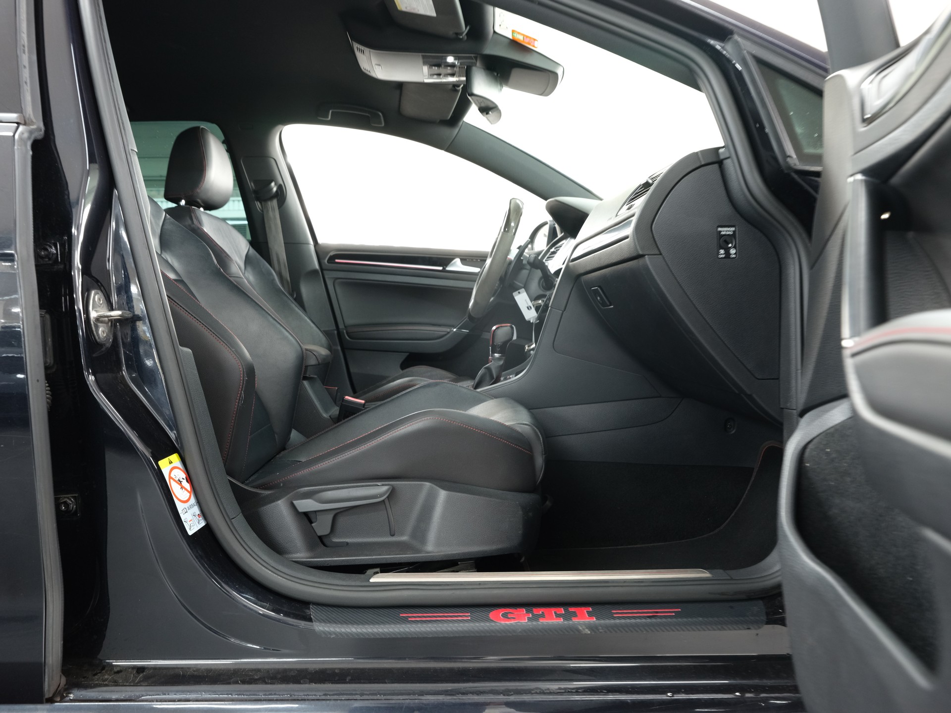 VW Golf 2.0 TSI GTI Performance DSG *PDC 360* *Sportabgassanlage* *Gewindefahrwerk*-image-26