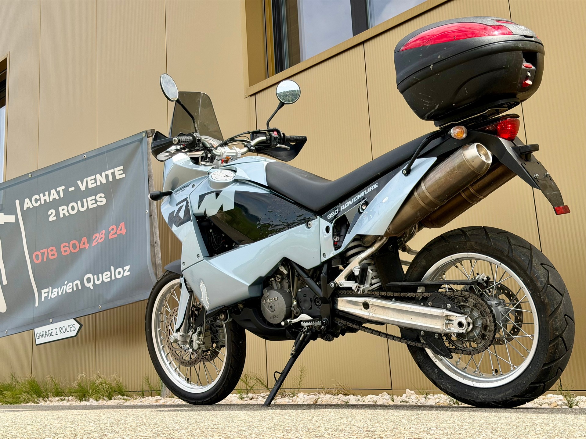 KTM 950 Adventure LC8 V2-image-11