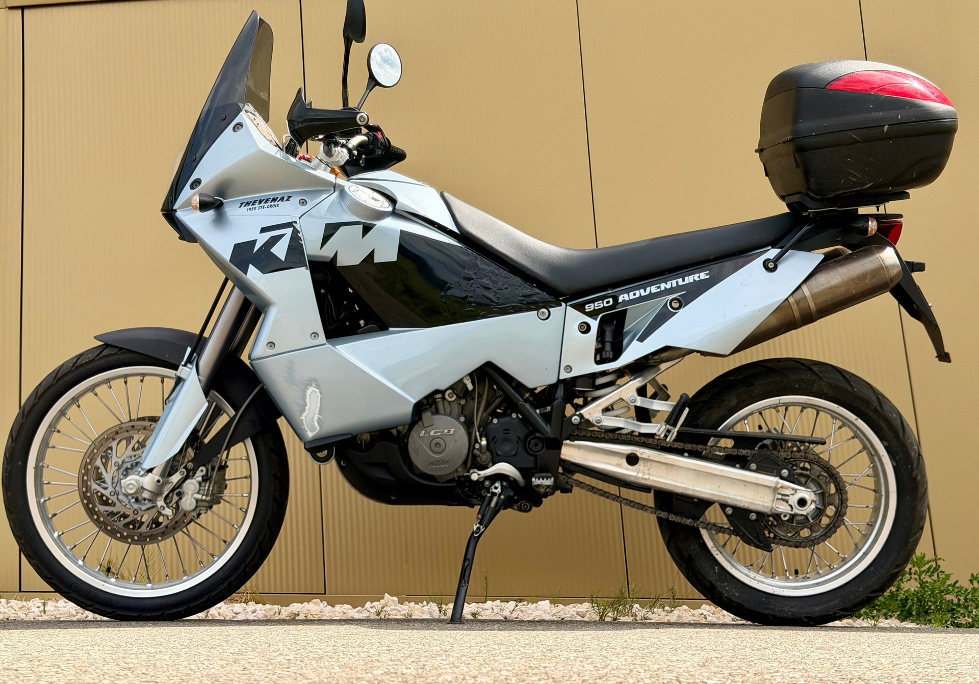 KTM 950 Adventure LC8 V2-image-10