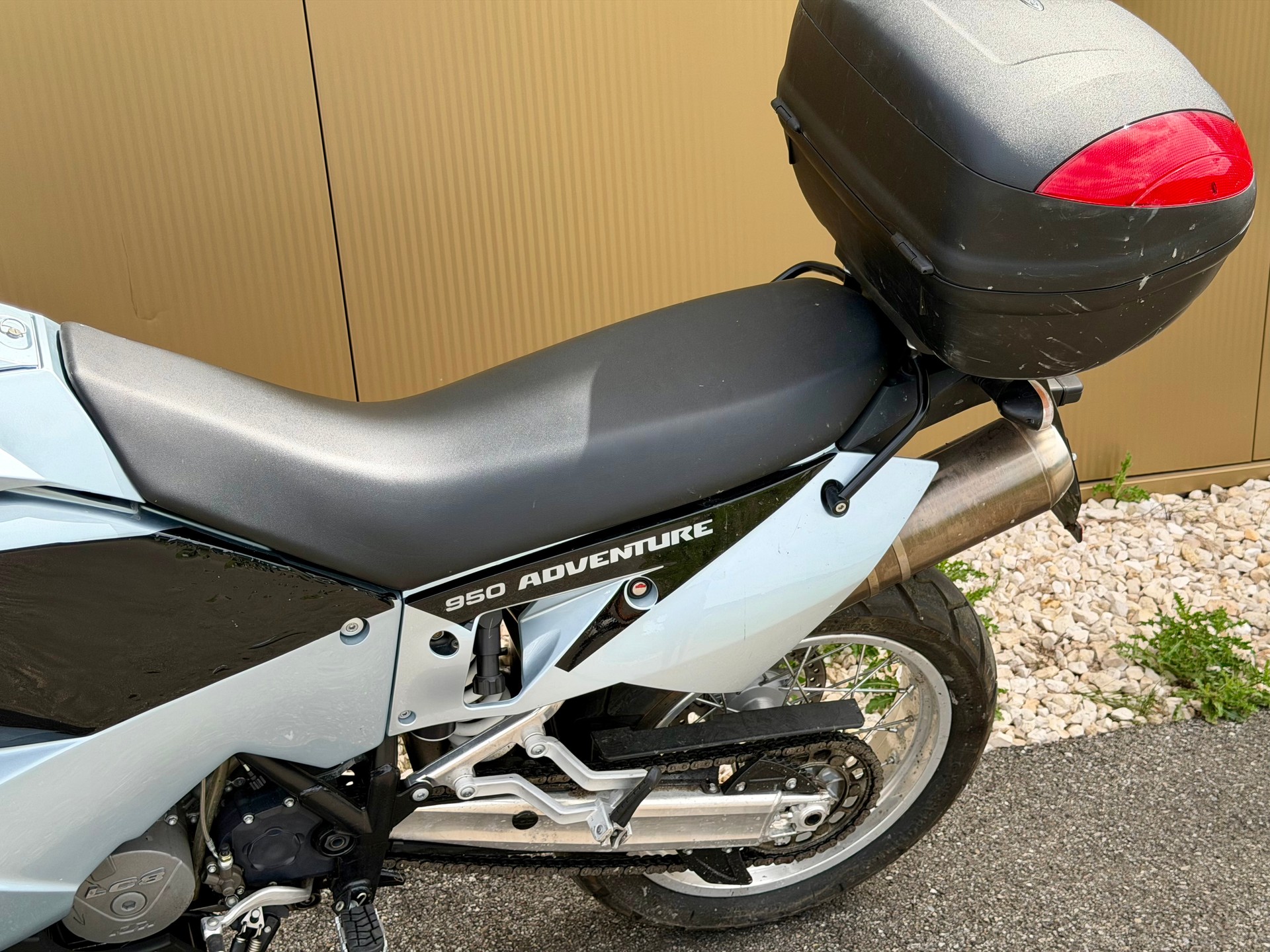 KTM 950 Adventure LC8 V2-image-14