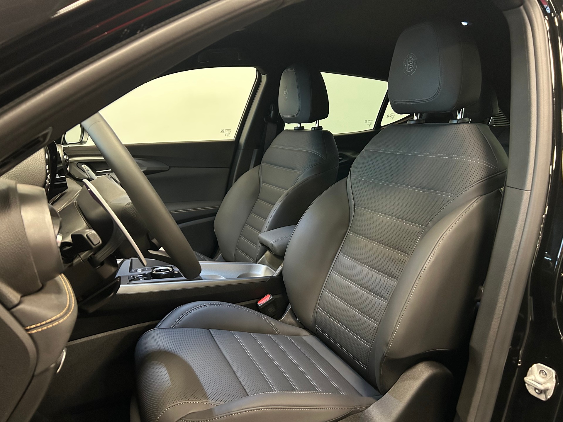 ALFA ROMEO Tonale 1.3 Plug-in-Hybrid Q4 Veloce-image-9