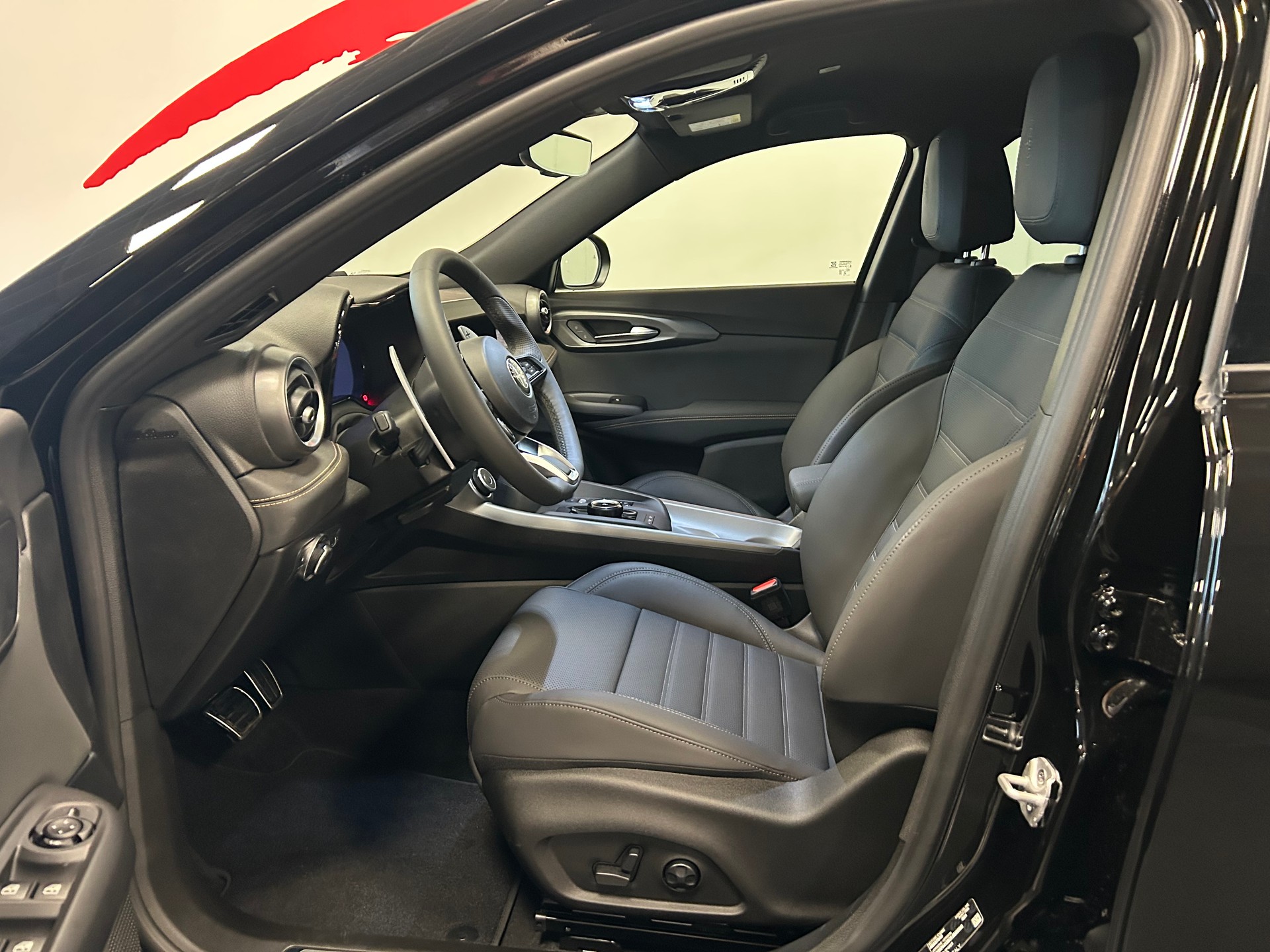 ALFA ROMEO Tonale 1.3 Plug-in-Hybrid Q4 Veloce-image-8