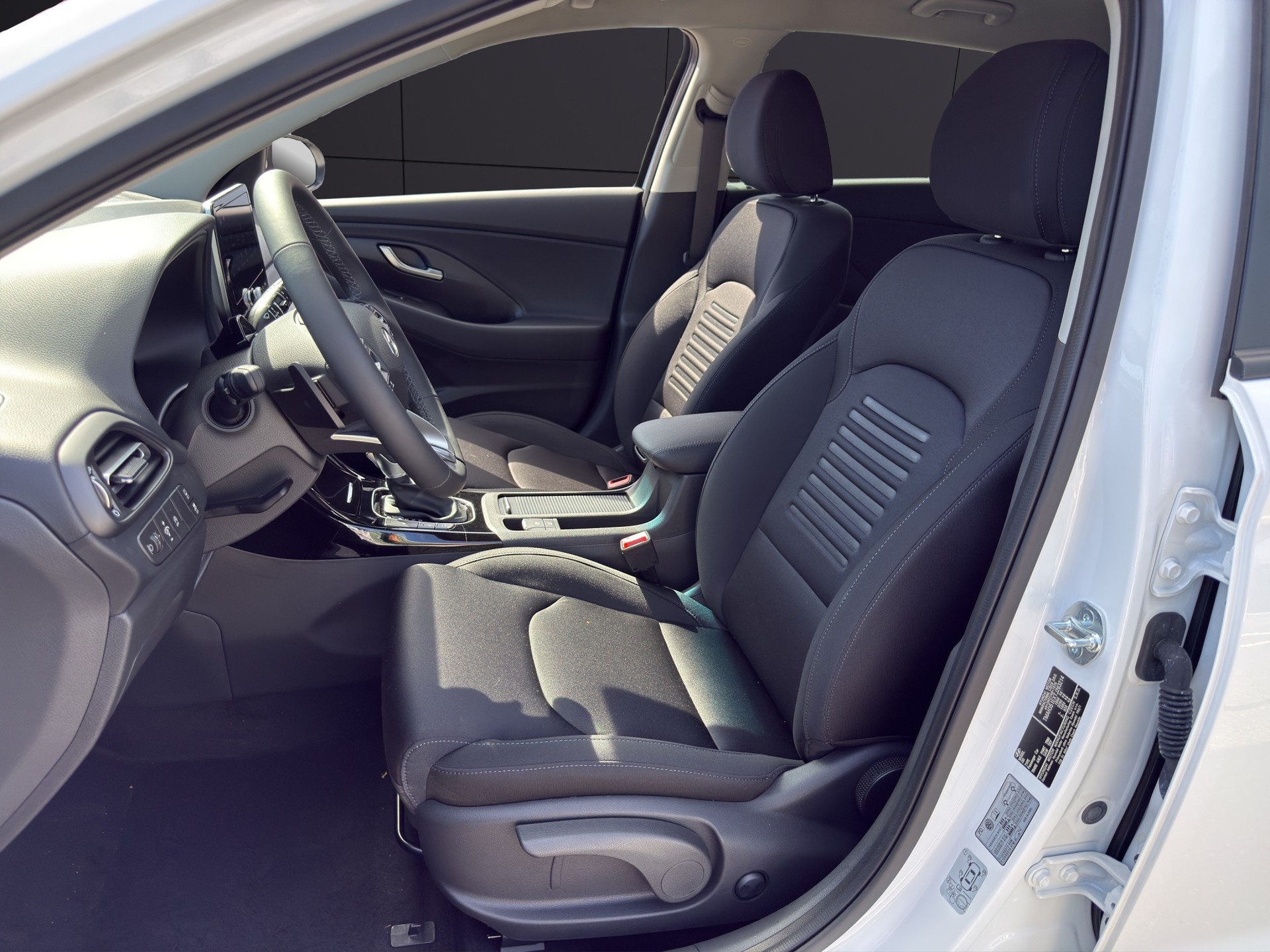 HYUNDAI i30 1.6 T-GDi Amplia DCT-image-14