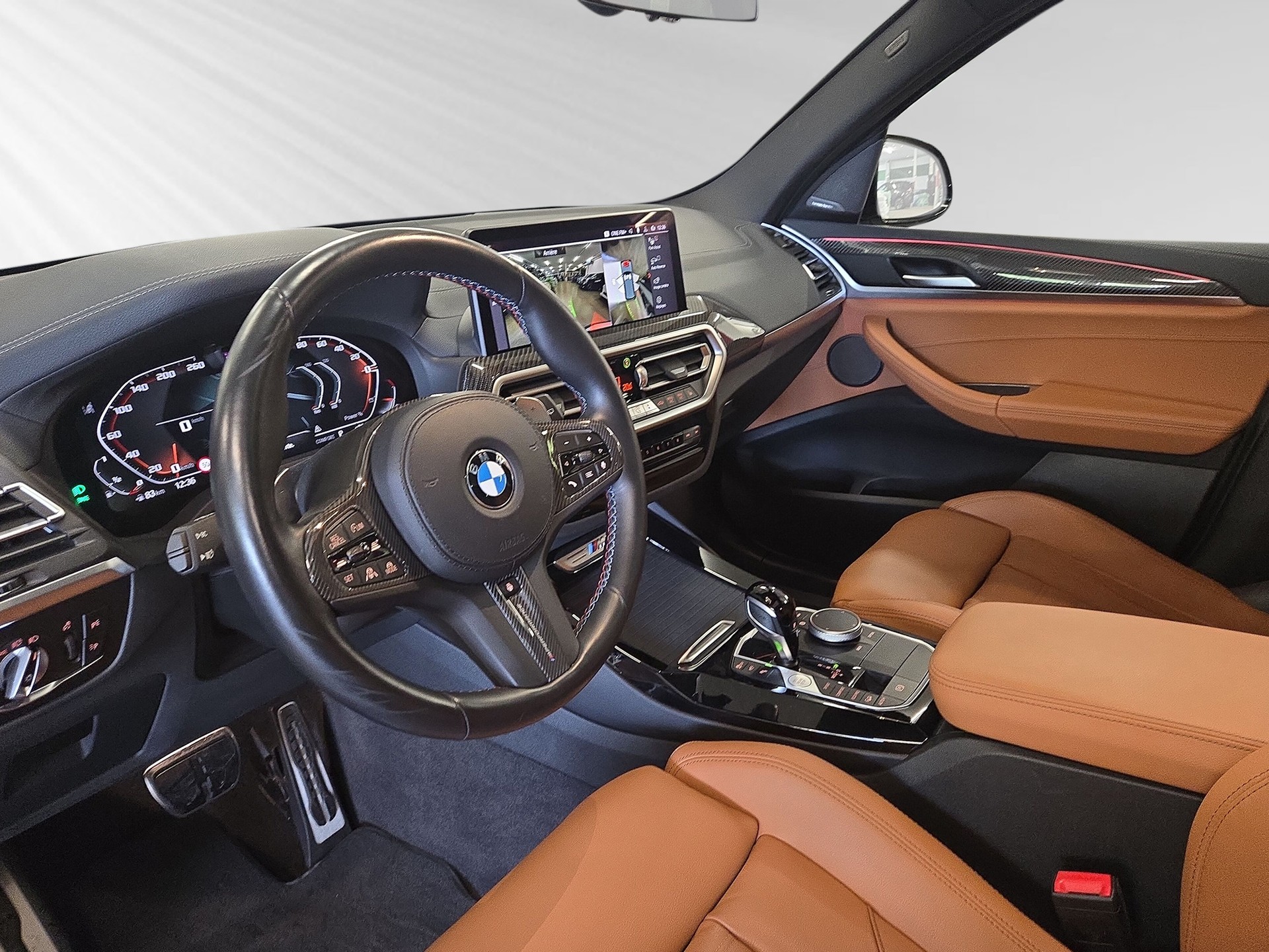 BMW X3 M40i Travel-showroom-element-3