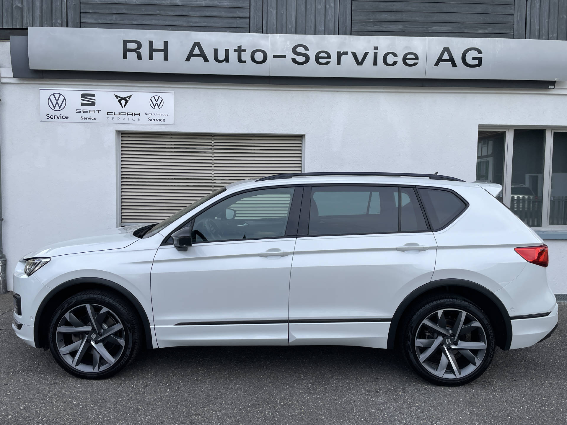 SEAT Tarraco 2.0 TSI SWISS FR 4Drive DSG-showroom-element-2