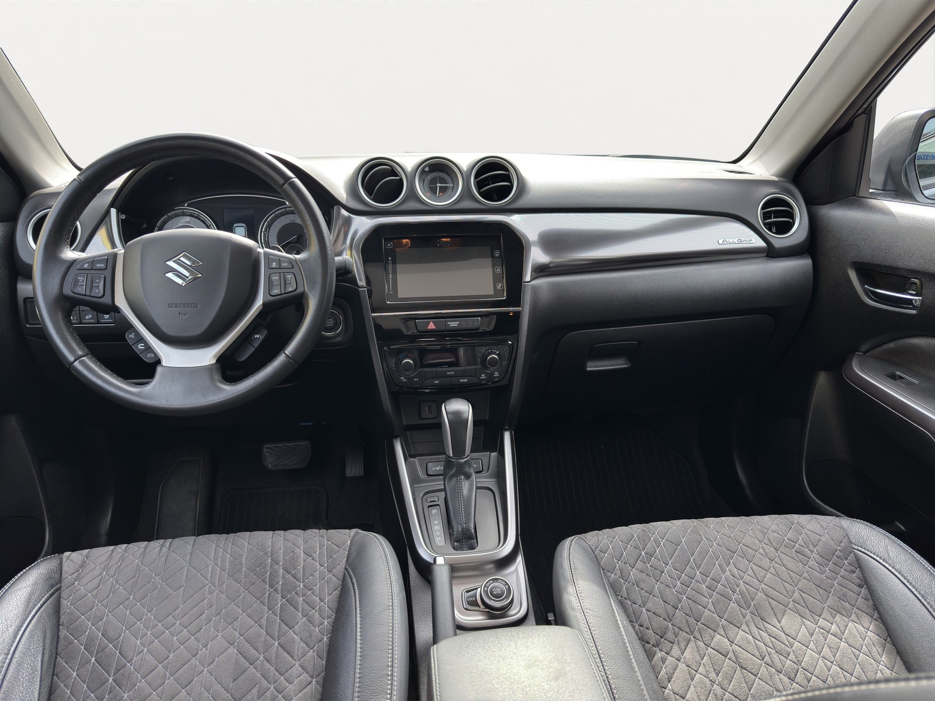 SUZUKI Vitara 1.4 Boosterjet Compact Top Hybrid Automatic-image-5