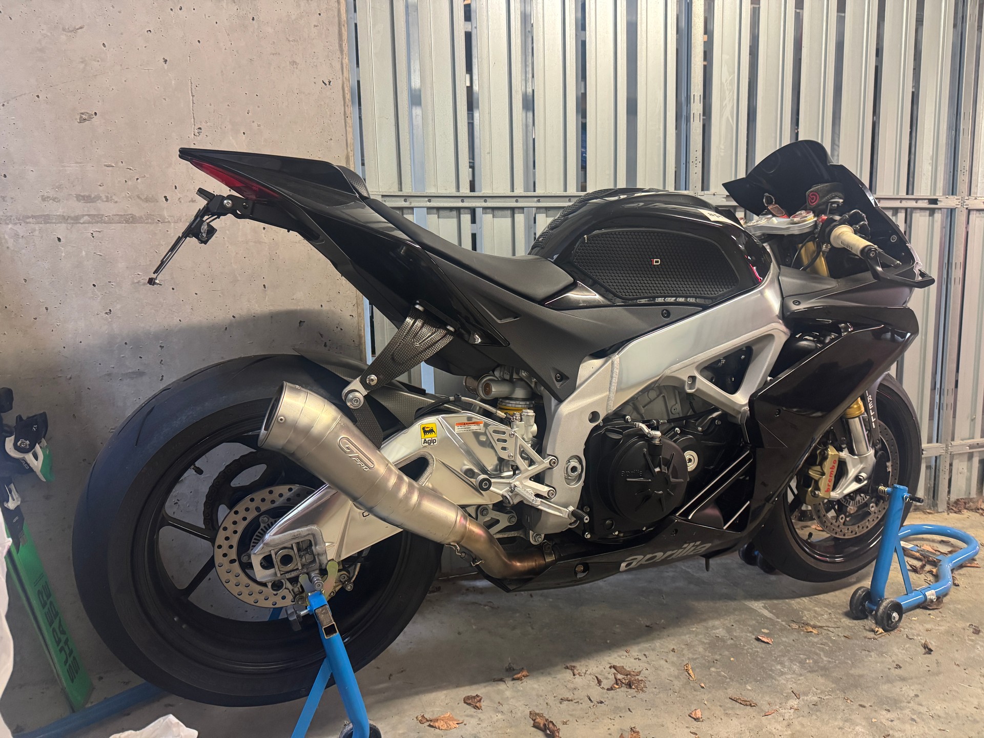 APRILIA RSV4 R-image-1