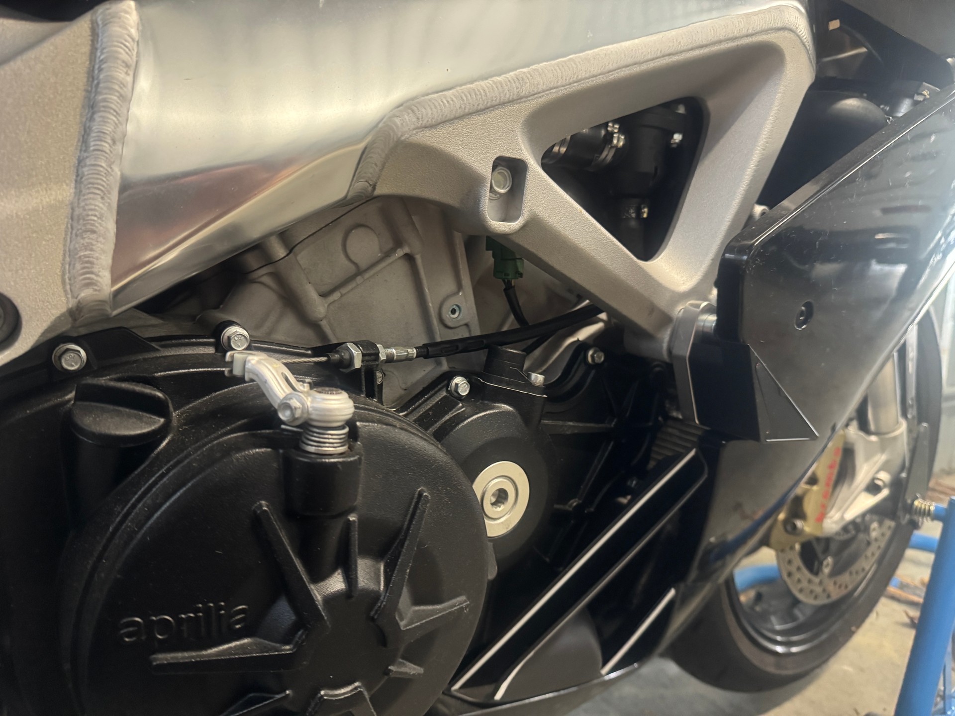 APRILIA RSV4 R-image-7