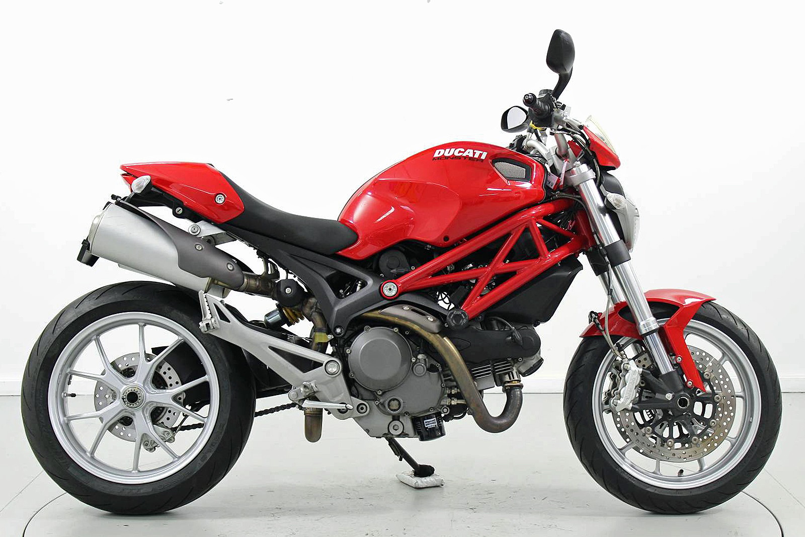 DUCATI Monster 1100 S ABS-image-3