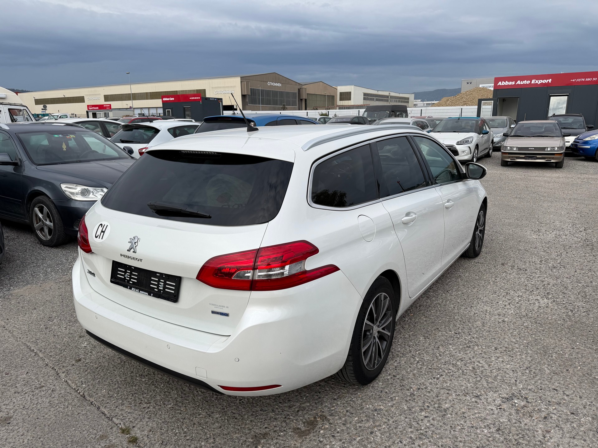 PEUGEOT 308 SW 2.0 BlueHDI Allure Automatic-showroom-element-3