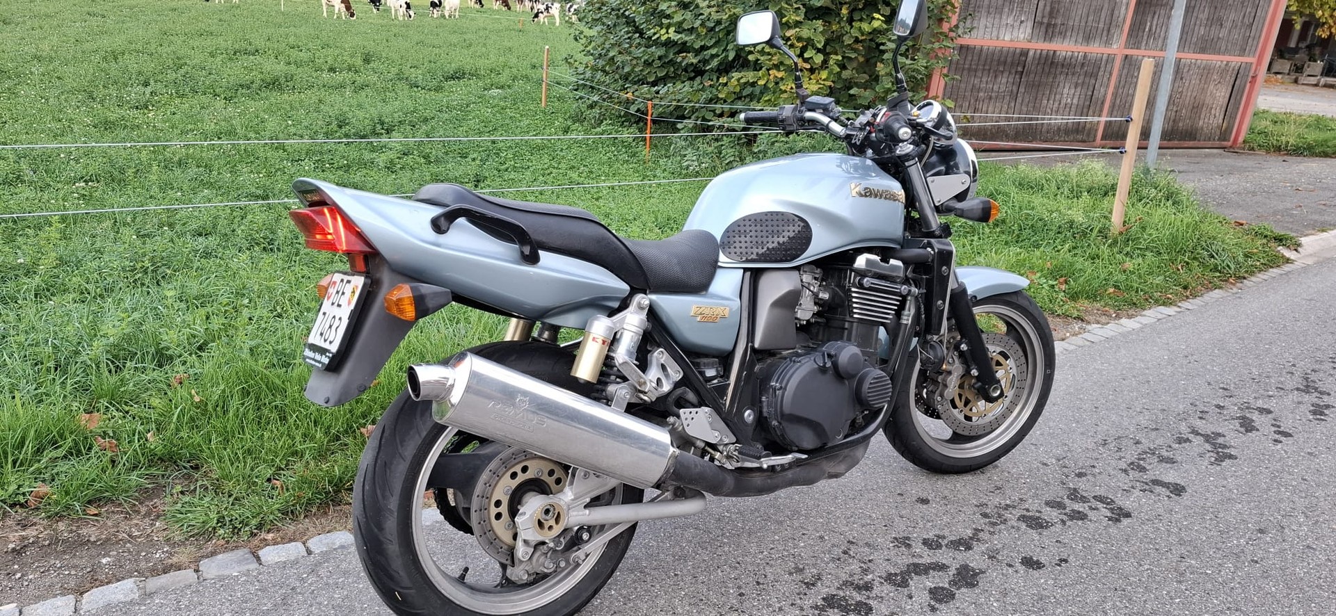 KAWASAKI ZRX 1100-image-2