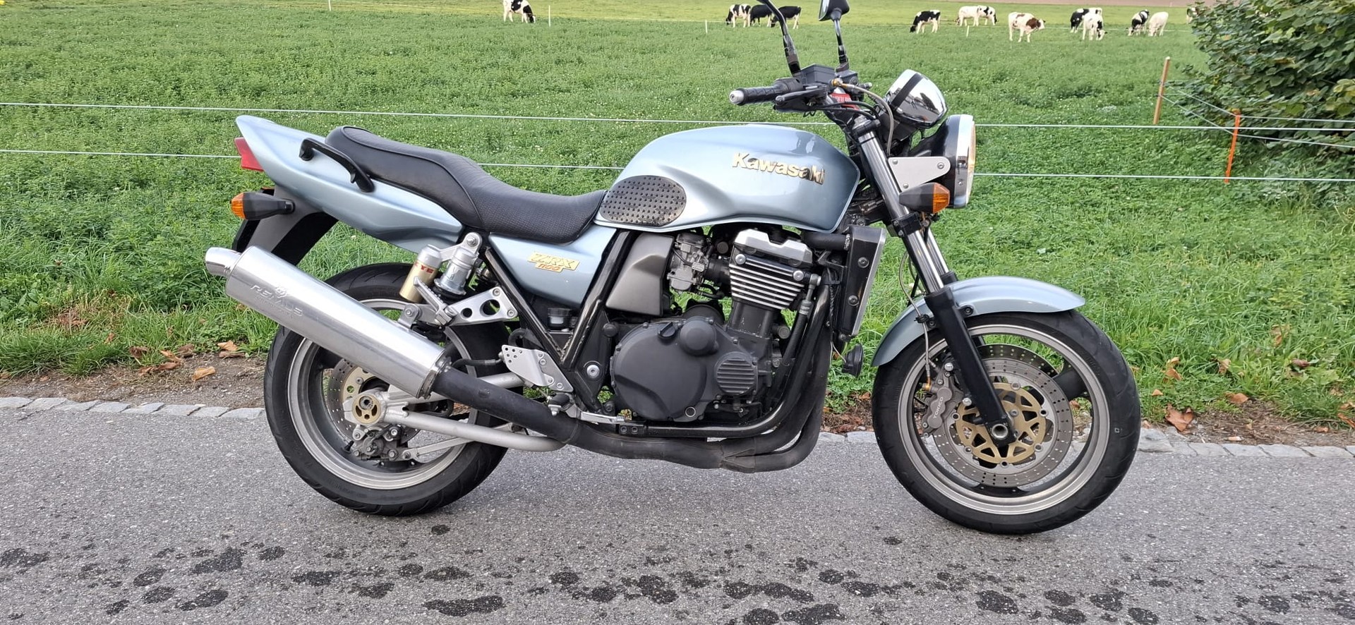 KAWASAKI ZRX 1100-image-1