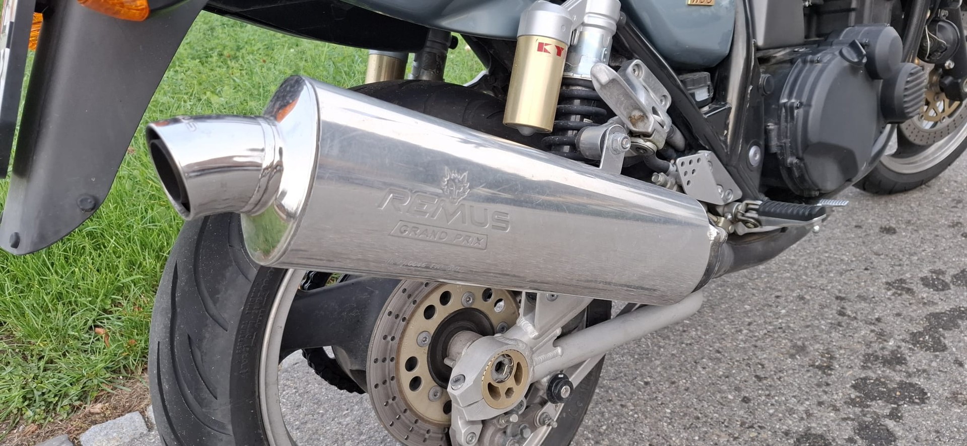 KAWASAKI ZRX 1100-image-4