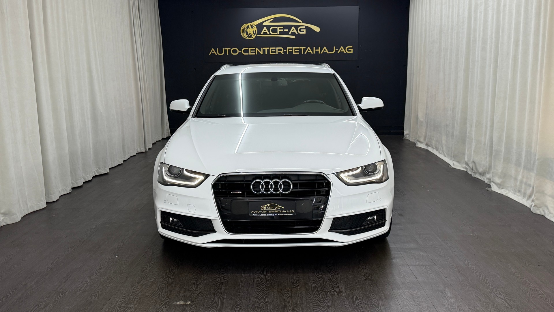 AUDI A4 Avant 2.0 TDI quattro S-tronic-showroom-element-1
