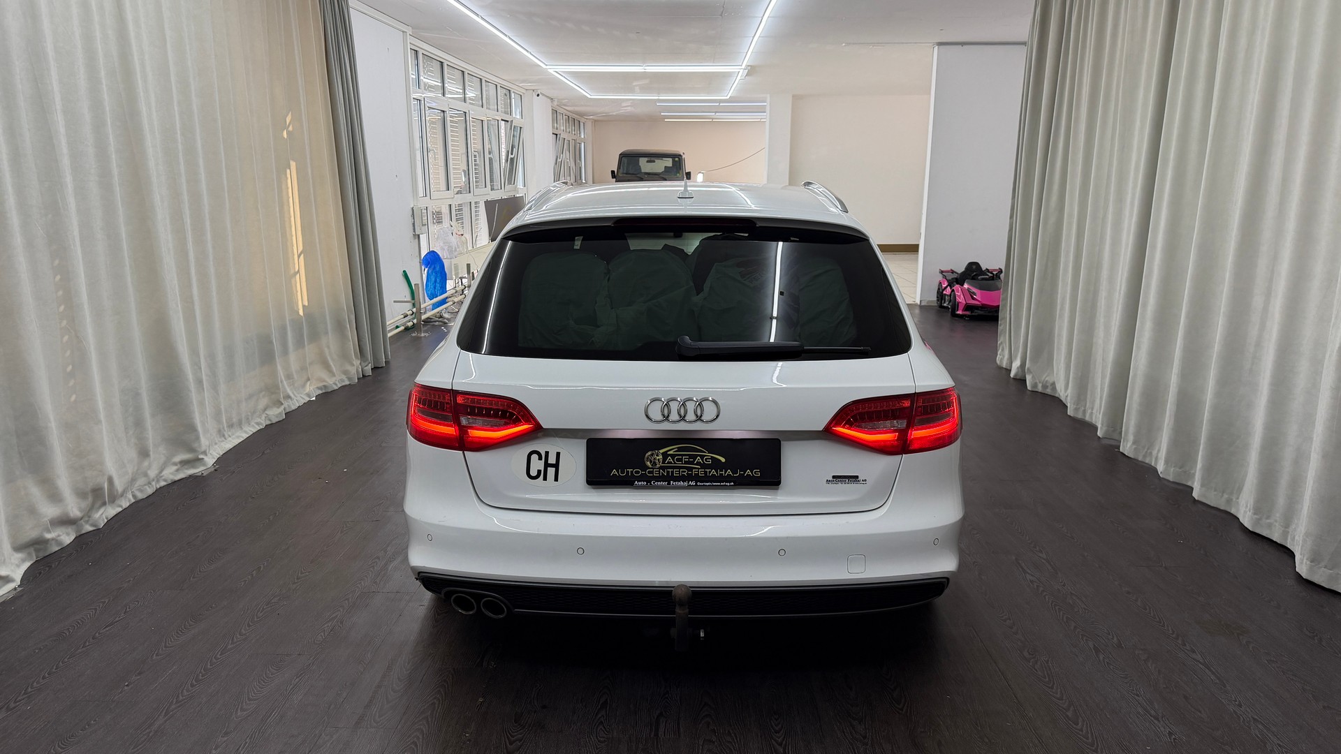 AUDI A4 Avant 2.0 TDI quattro S-tronic-image-4