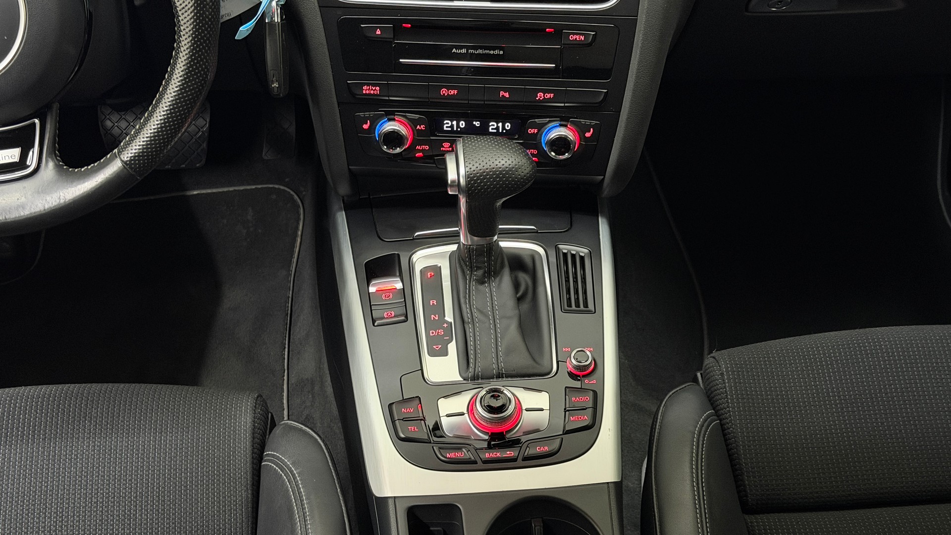 AUDI A4 Avant 2.0 TDI quattro S-tronic-image-14