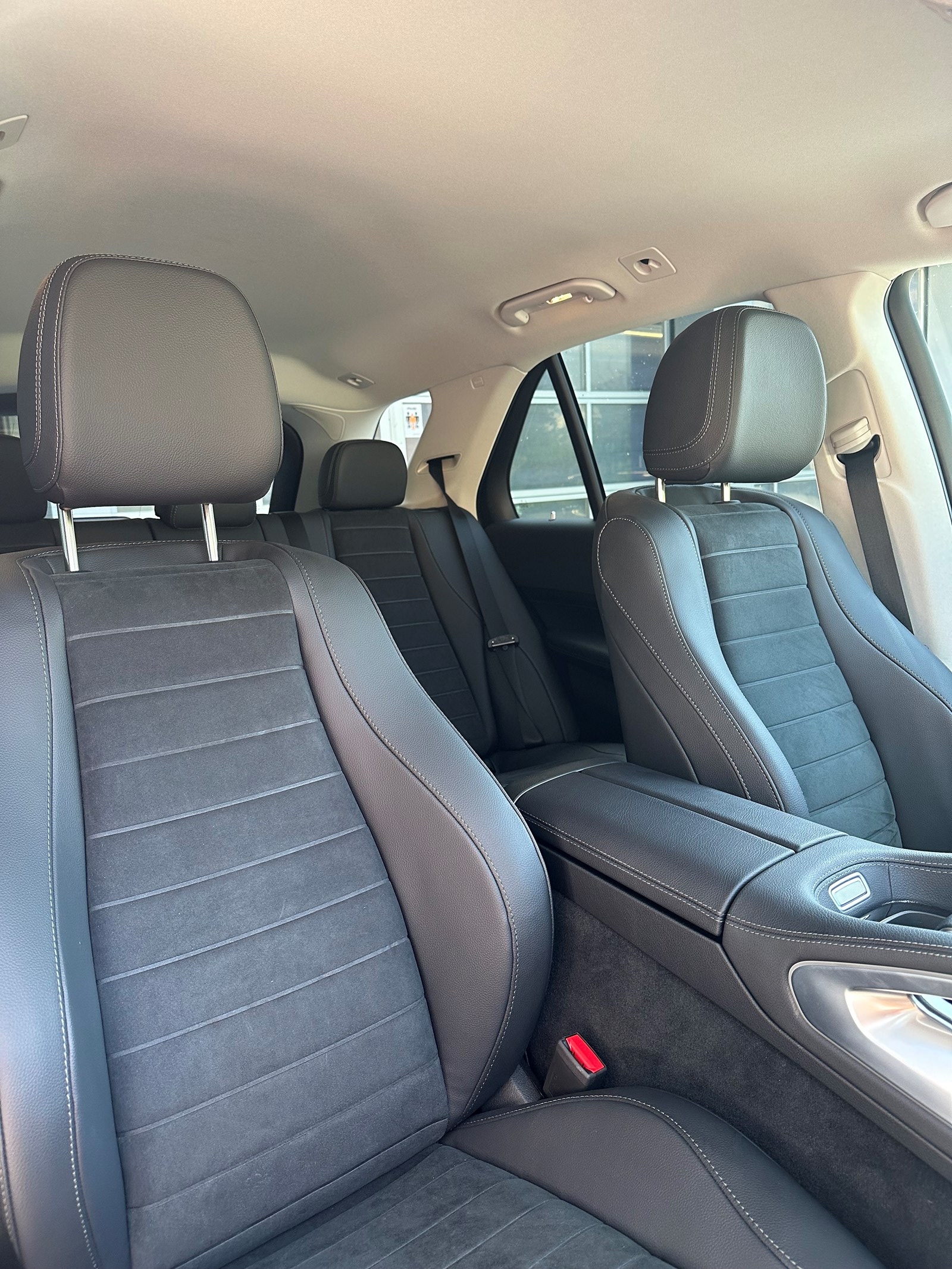 MERCEDES-BENZ GLE 350 de 4Matic AMG Line 9G-Tronic-image-9