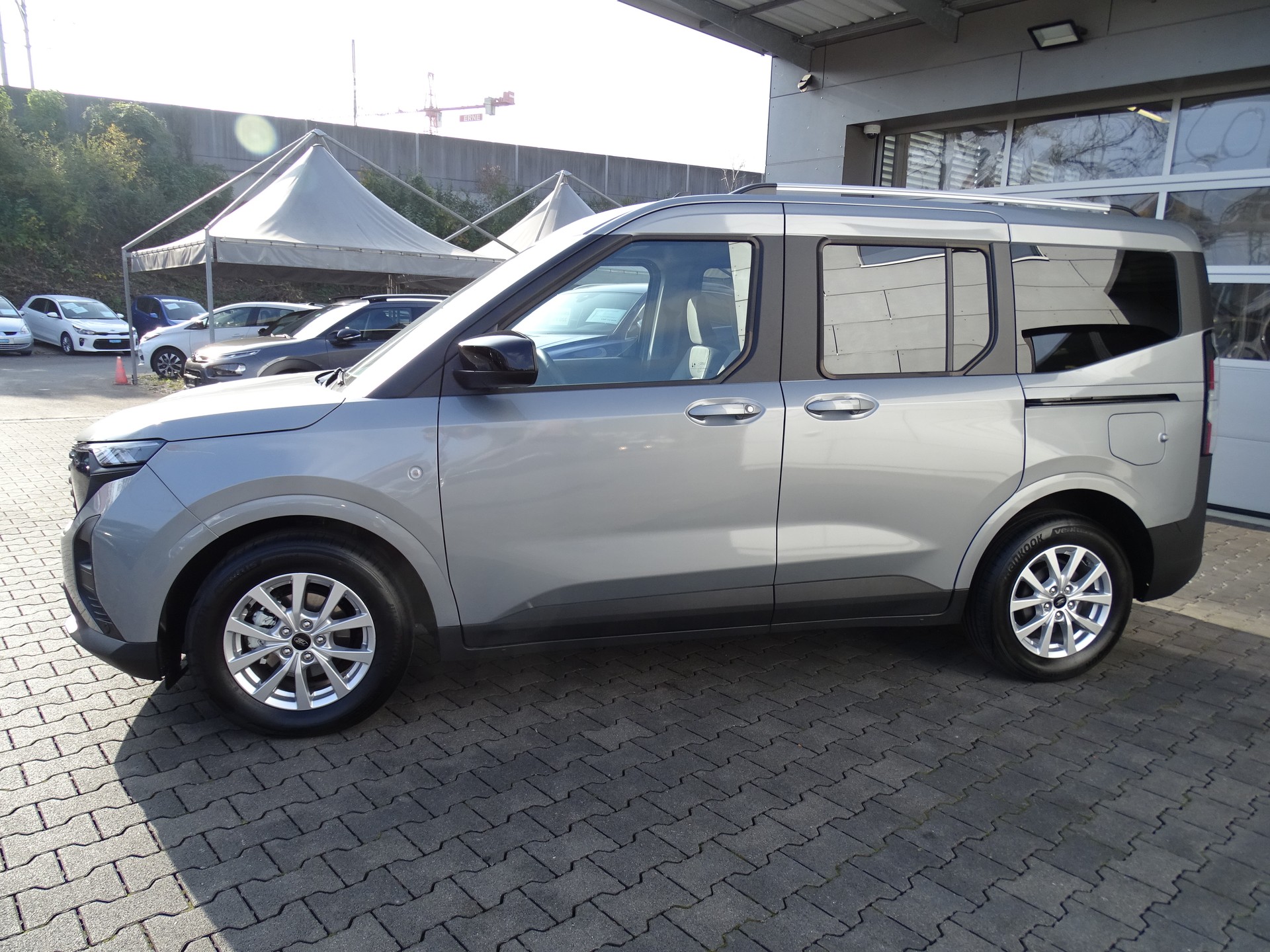 FORD Tourneo Courier 1.0 EcoBoost Titanium Automat-image-17