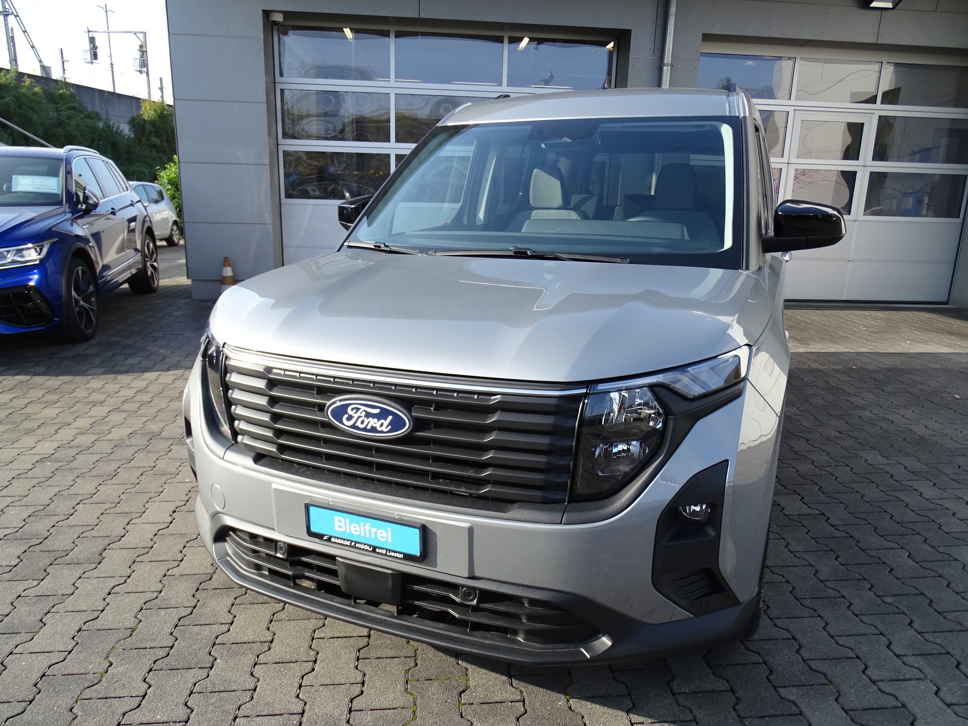 FORD Tourneo Courier 1.0 EcoBoost Titanium Automat-image-21