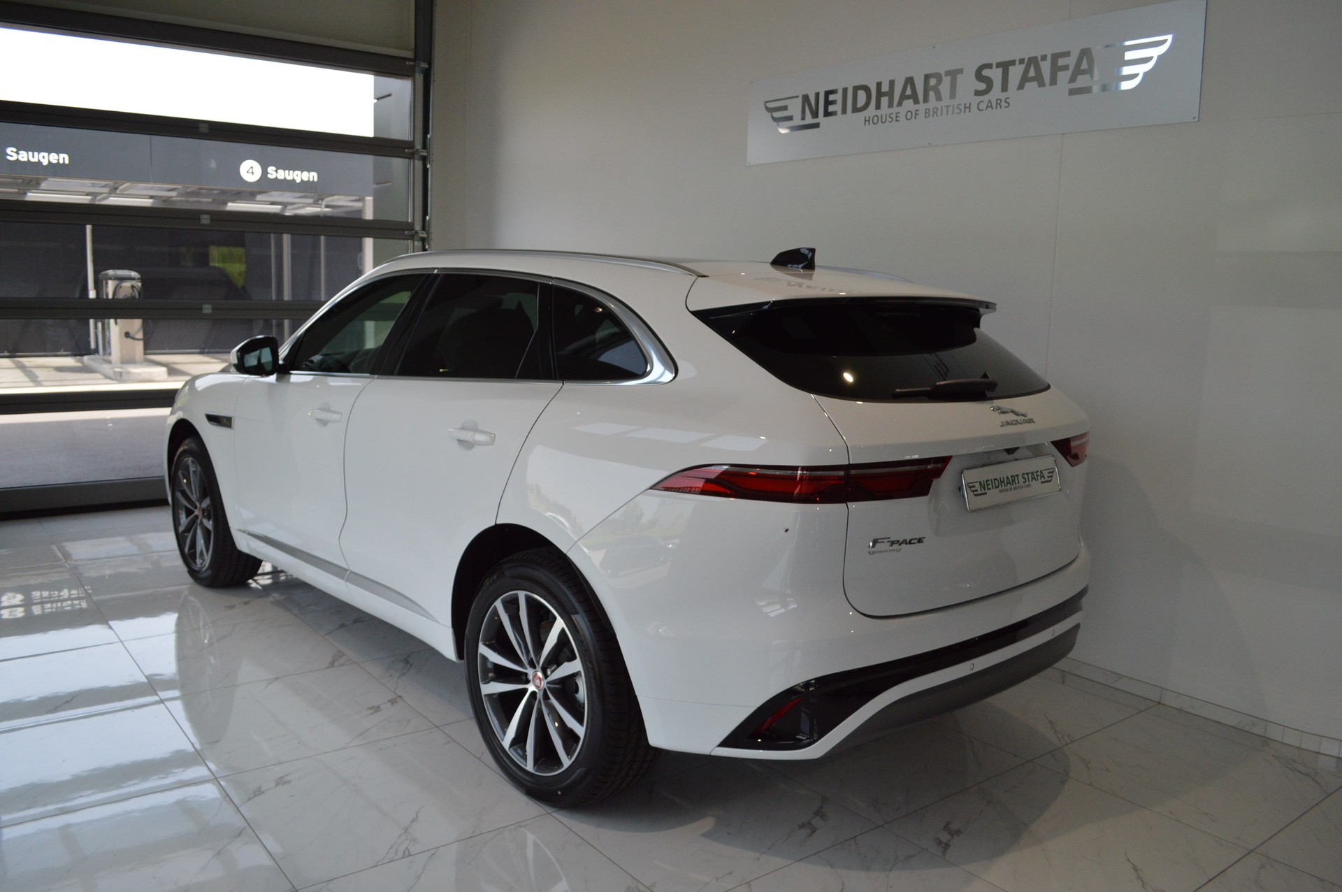 JAGUAR F-Pace 2.0 P250 R-Dynamic SE AWD-showroom-element-2