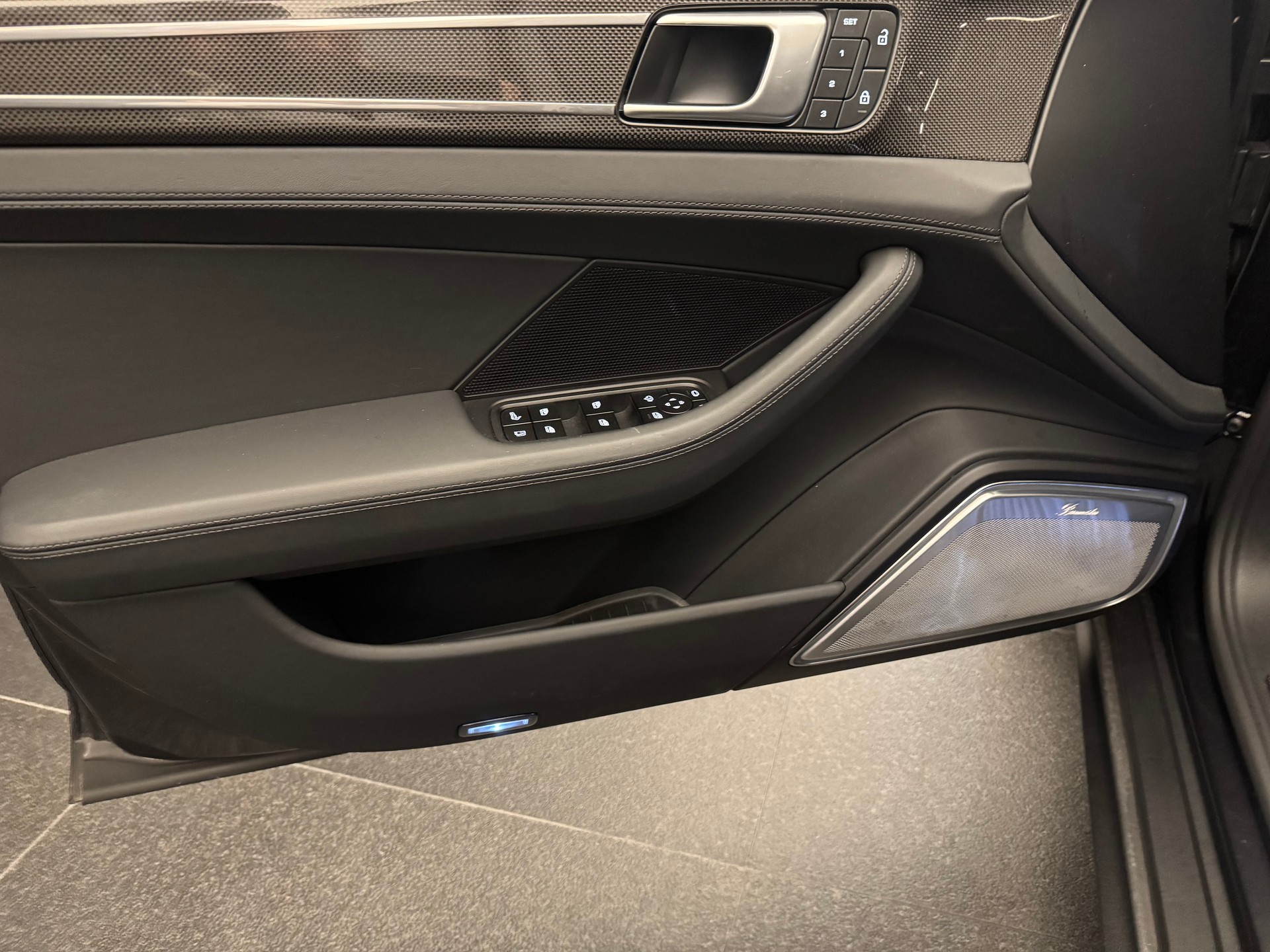 PORSCHE Panamera 4 Platinum Edition Sport Turismo E-Hybrid PDK-image-6
