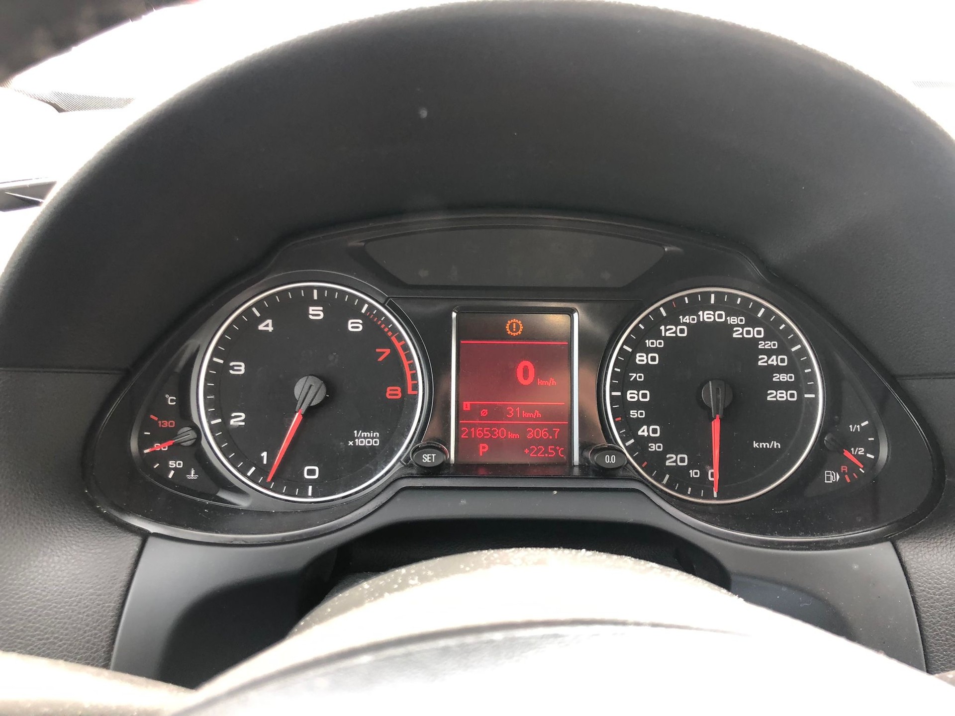 AUDI Q5 3.2 FSI quattro S-tronic-image-6
