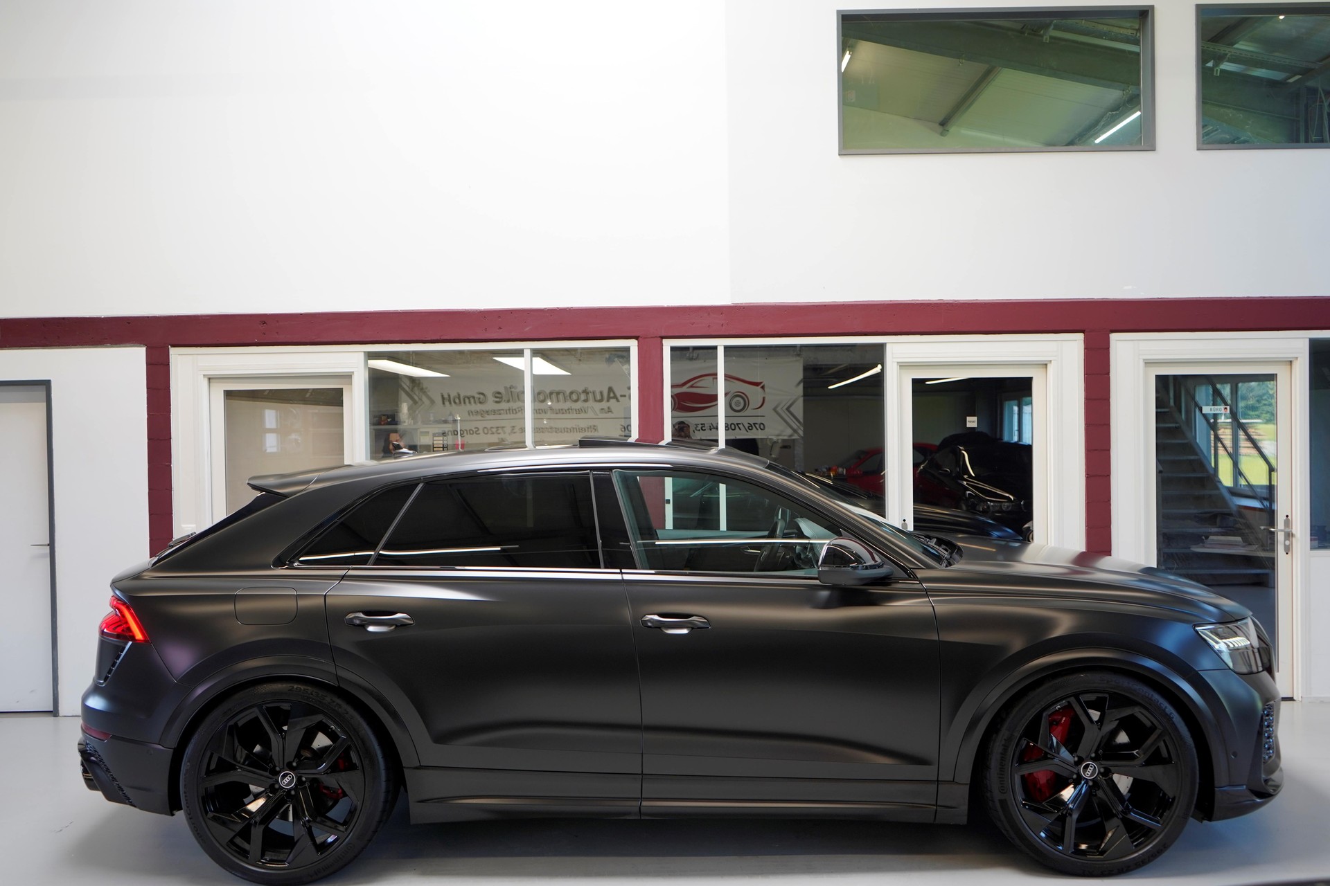 AUDI RSQ8 quattro tiptronic-image-8