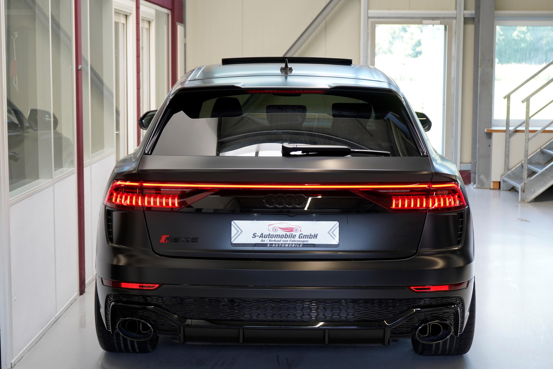 AUDI RSQ8 quattro tiptronic-image-6
