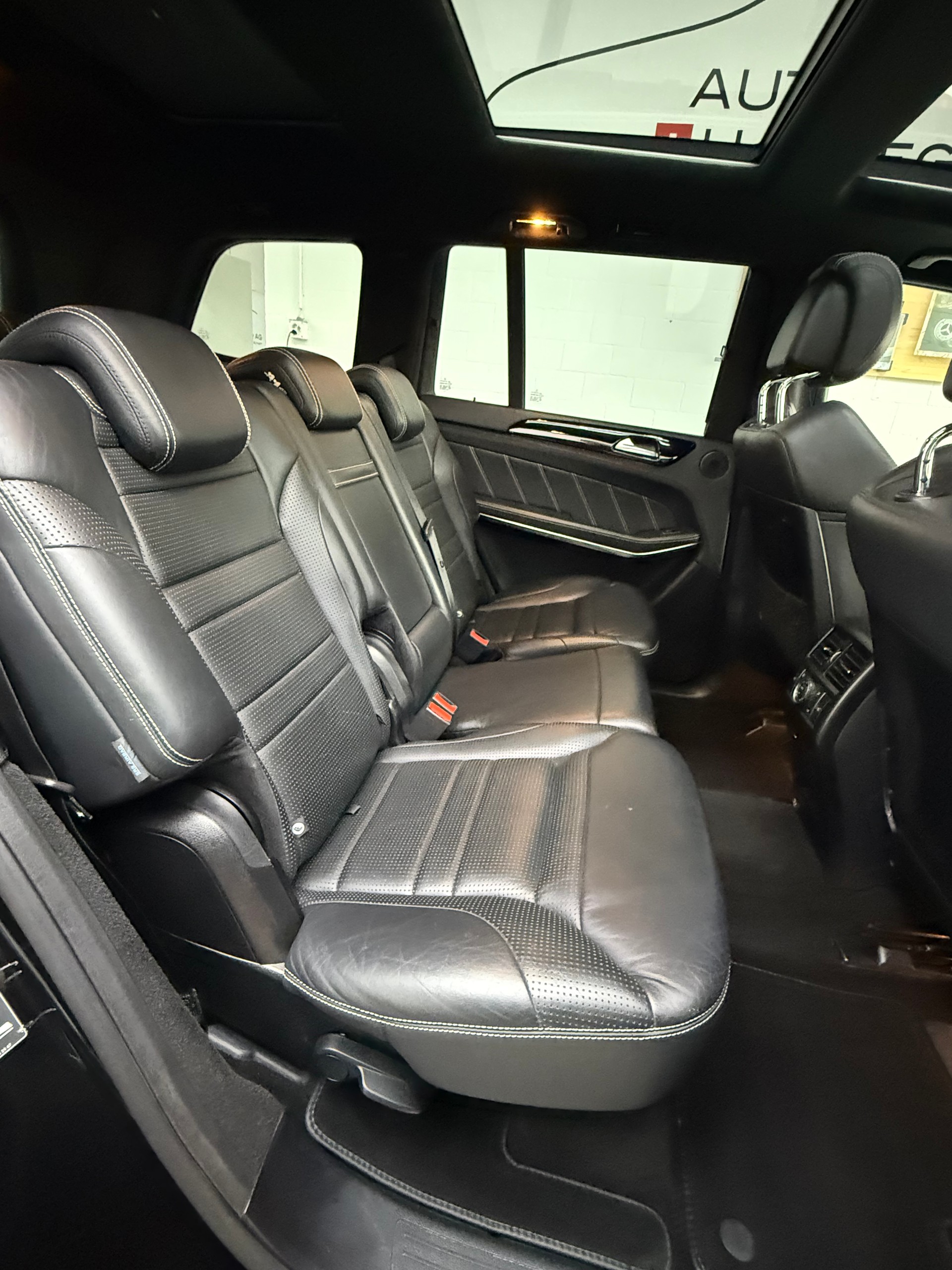 MERCEDES-BENZ GL 63 AMG 4Matic inkl. Garantie! MFK frisch!-image-25