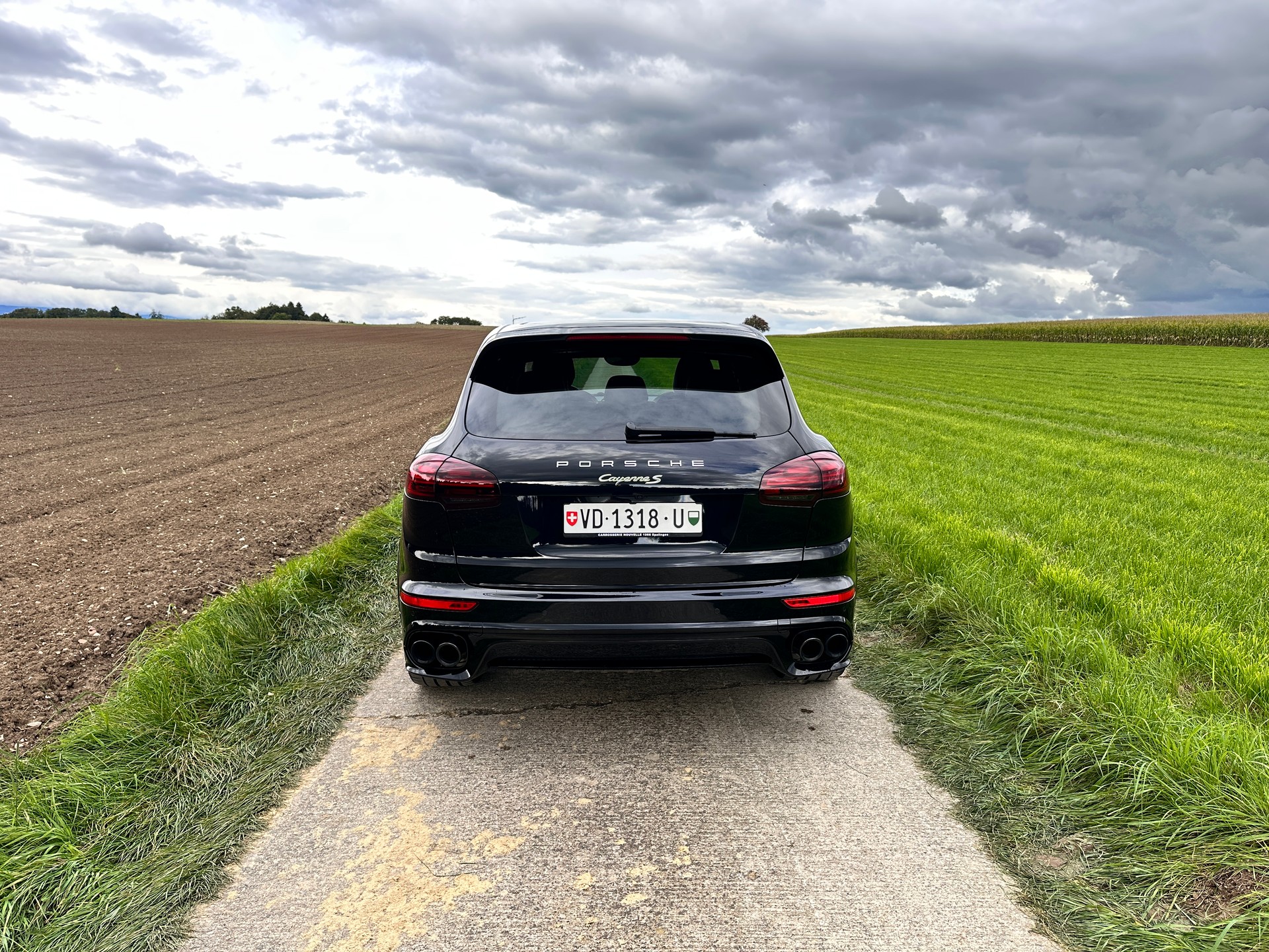 PORSCHE Cayenne S E-Hybrid Platinum Edition-image-7