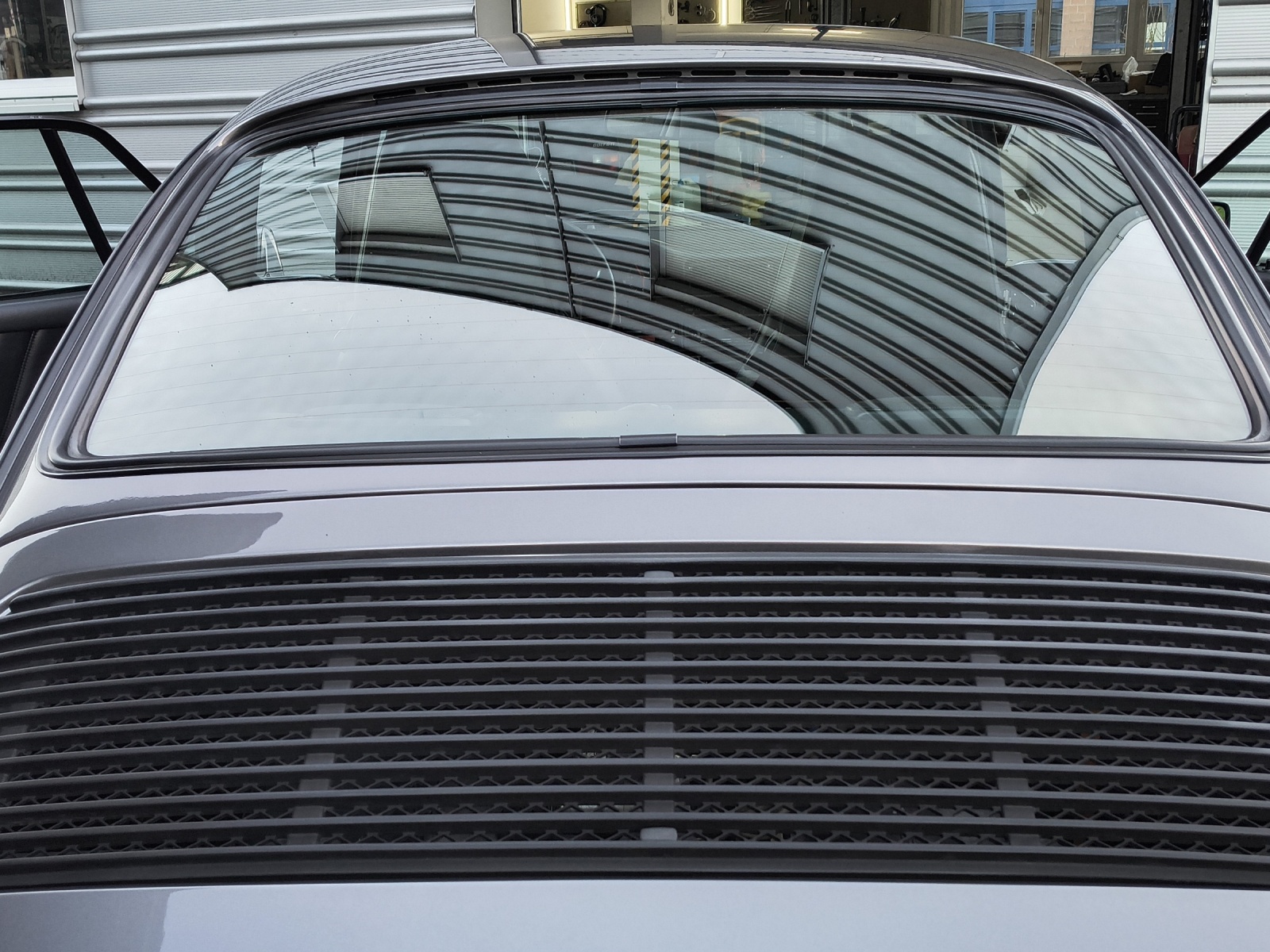 PORSCHE 911 3.2 Carrera Coupé-image-15