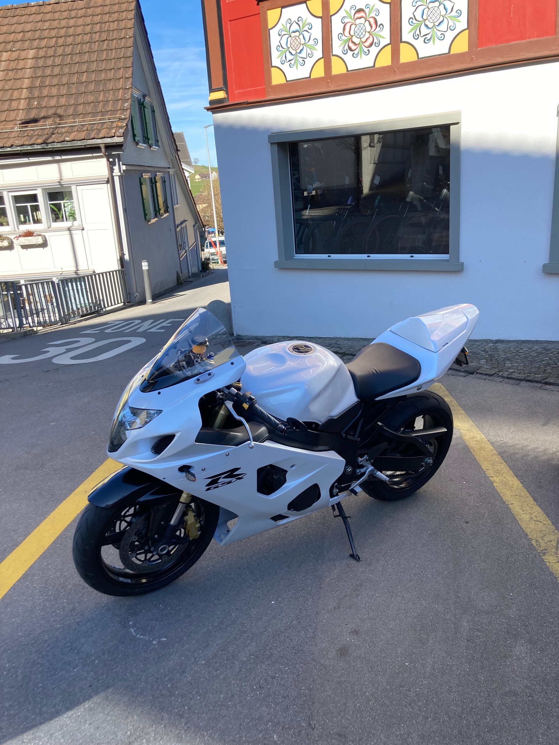 SUZUKI GSX-R 750 K4/K5-image-1