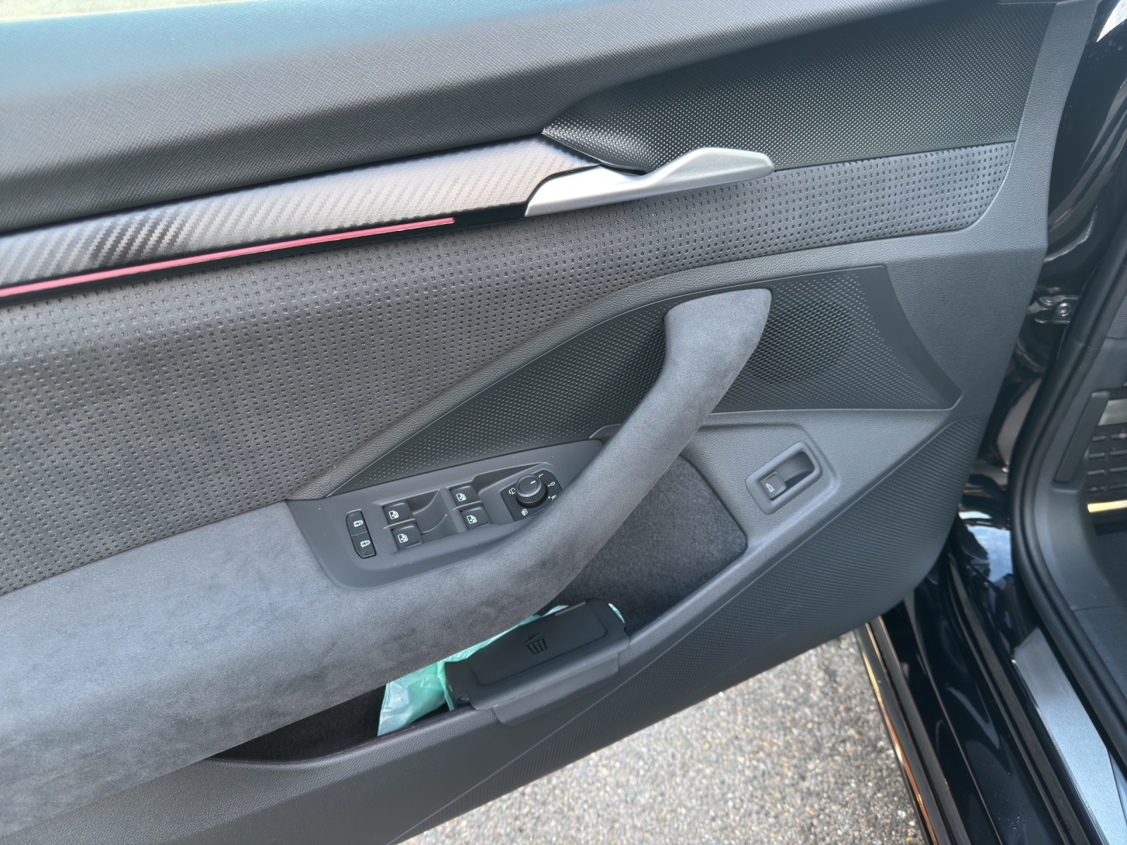 SKODA Superb Combi 2.0 TSI Sportline 4x4 DSG-image-6
