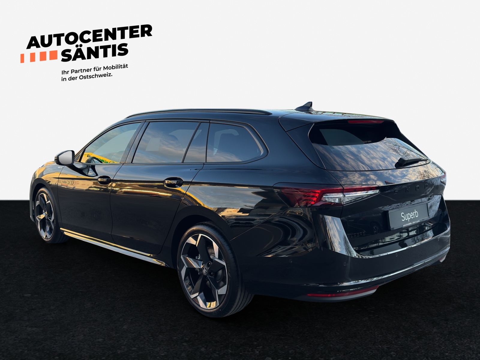 SKODA Superb Combi 2.0 TSI Sportline 4x4 DSG-showroom-element-3