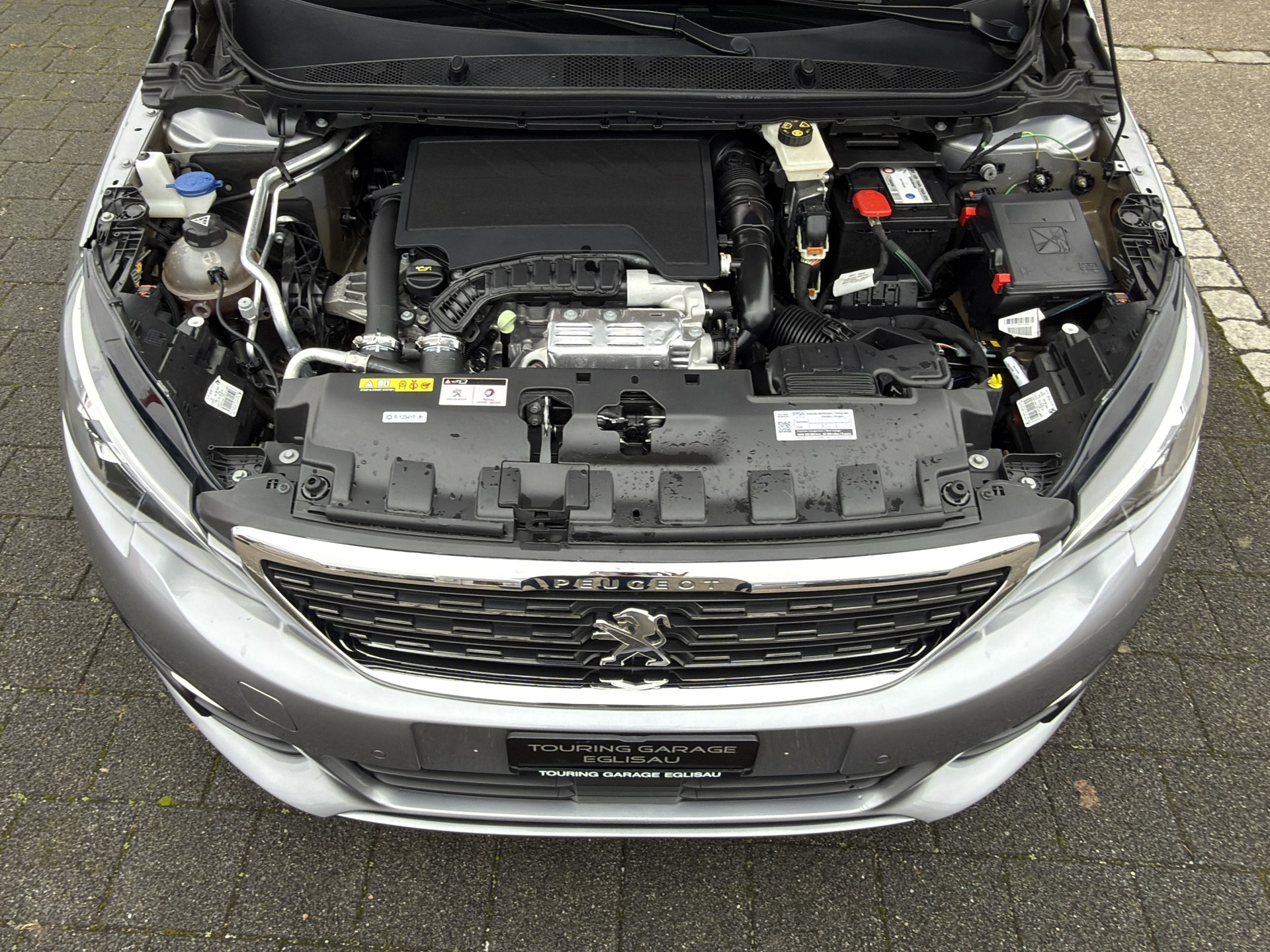 PEUGEOT 308 1.2 PureTech 130 Allure S/S-image-22