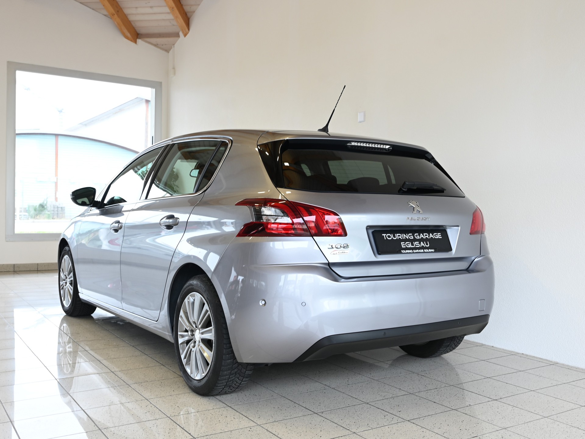 PEUGEOT 308 1.2 PureTech 130 Allure S/S-image-5