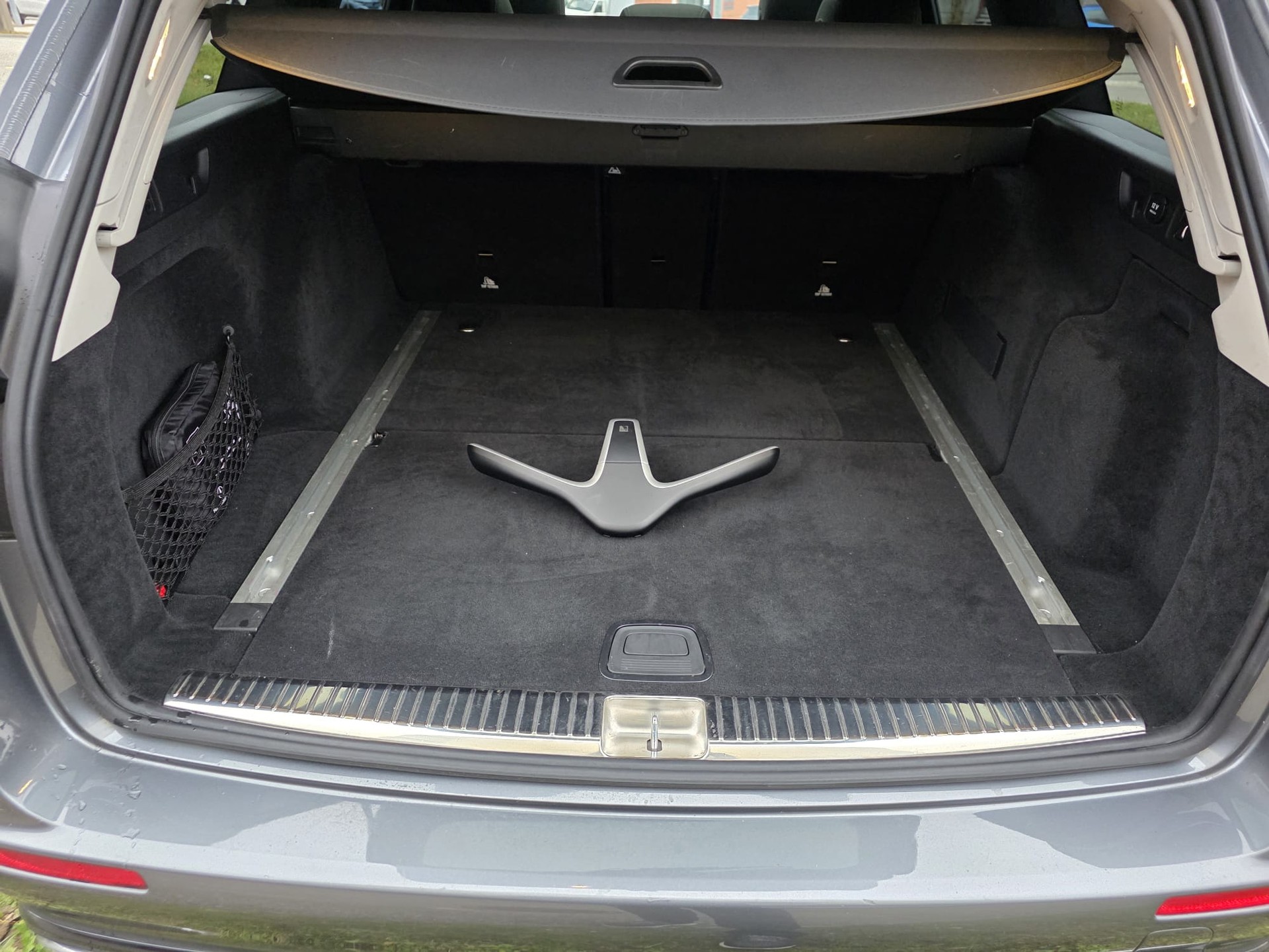 MERCEDES-BENZ E 400 d 4Matic 9G-Tronic-image-14