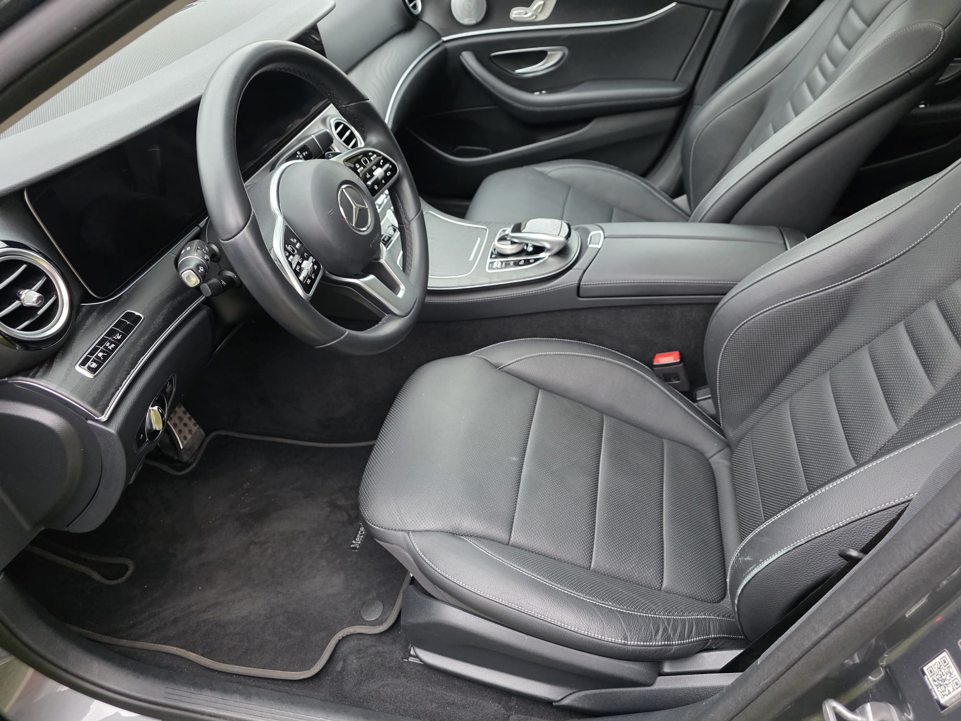 MERCEDES-BENZ E 400 d 4Matic 9G-Tronic-image-8