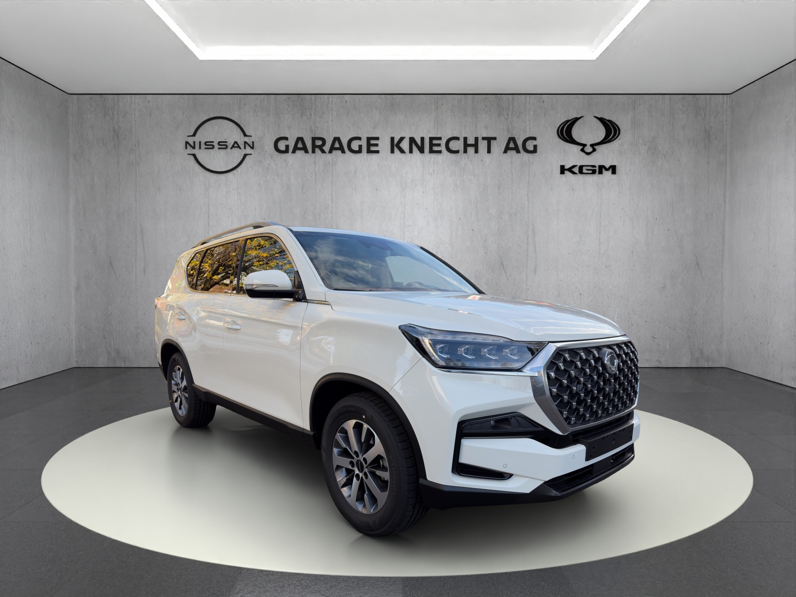 KGM-SsangYong Rexton RX 2.2 TD Platinum-showroom-element-1