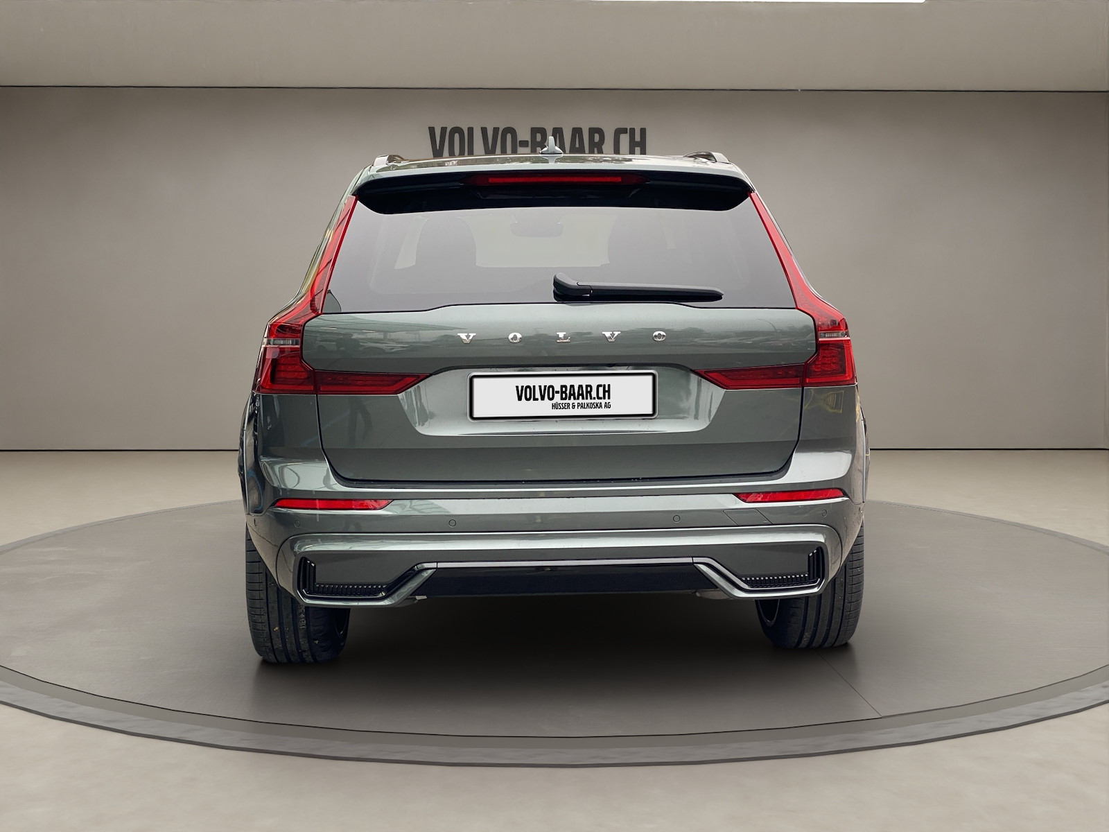 VOLVO XC60 2.0 B5 MH Ultra Dark AWD-showroom-element-3