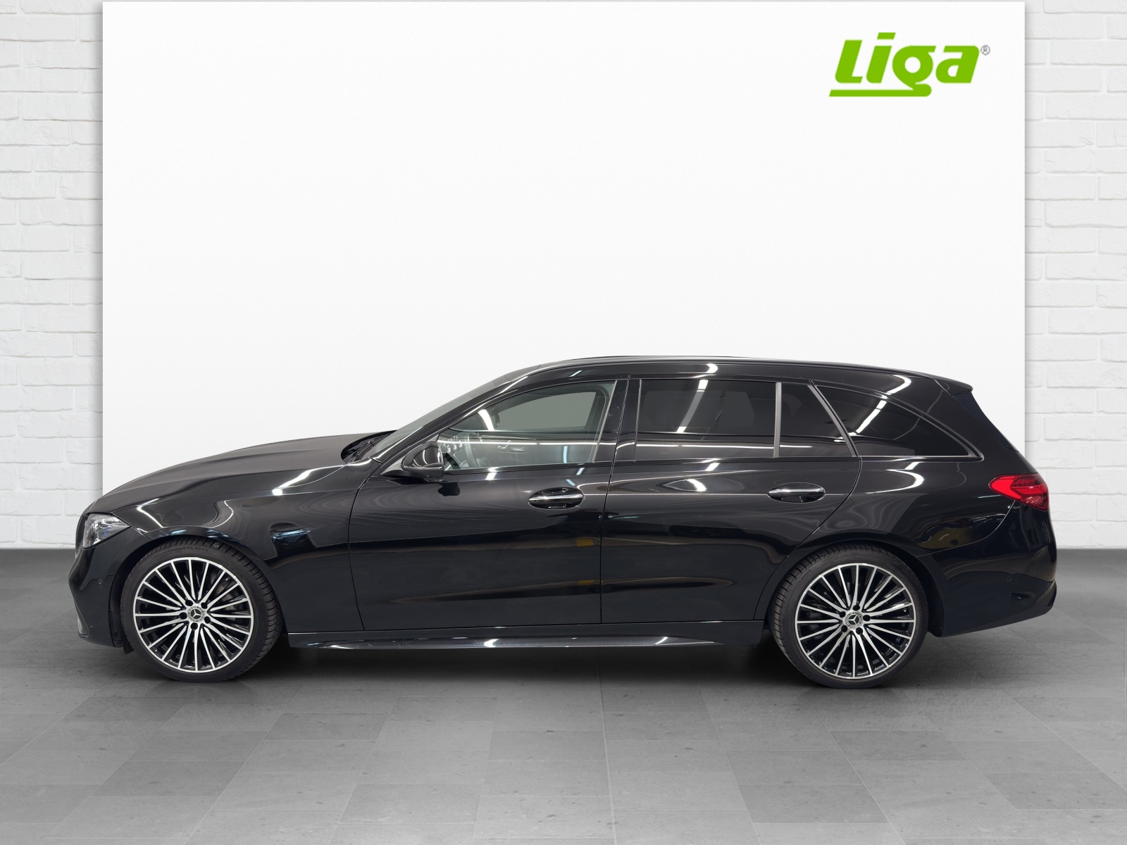 MERCEDES-BENZ C 300 AMG Line 4Matic T