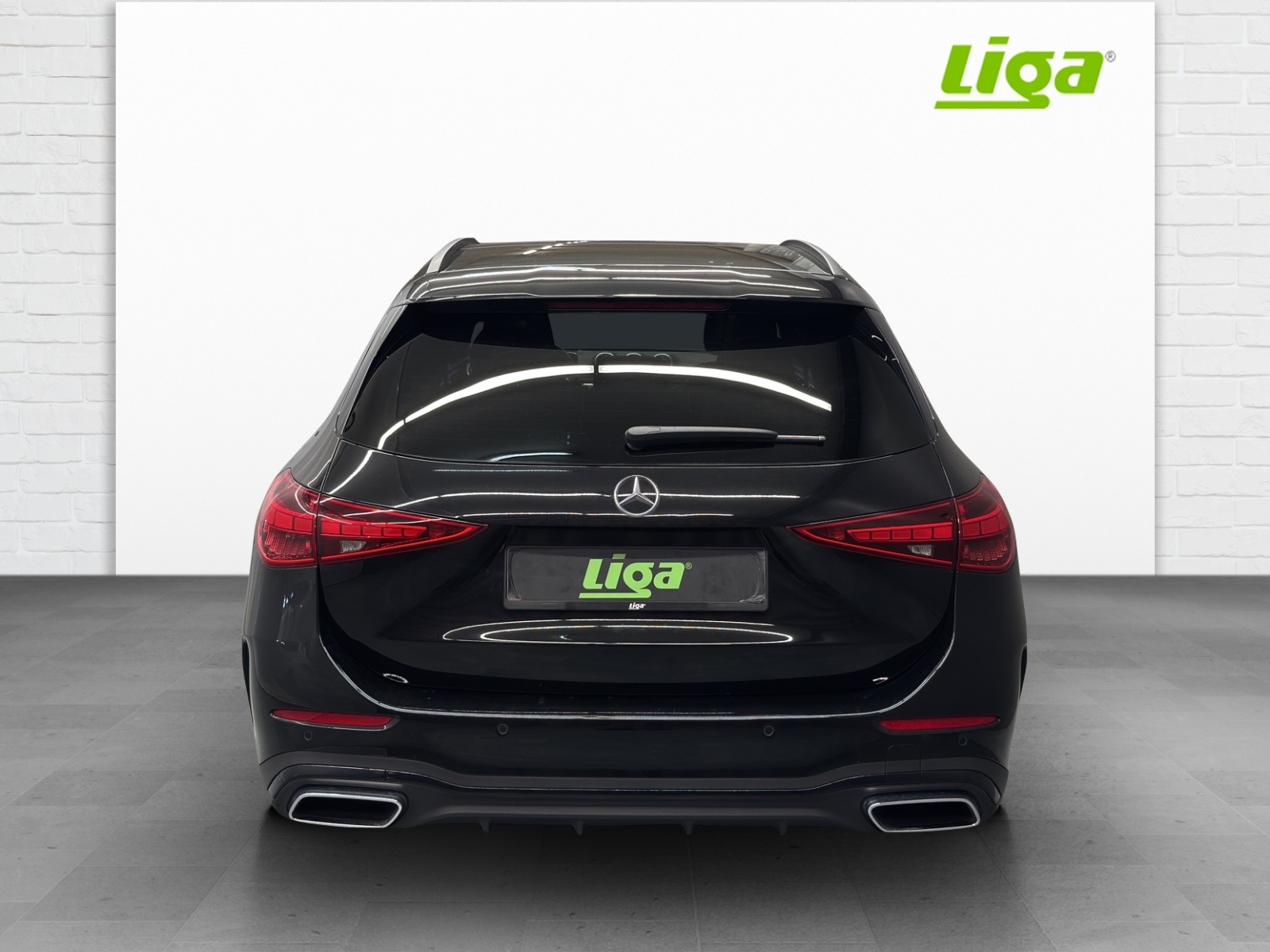 MERCEDES-BENZ C 300 AMG Line 4Matic T-image-4