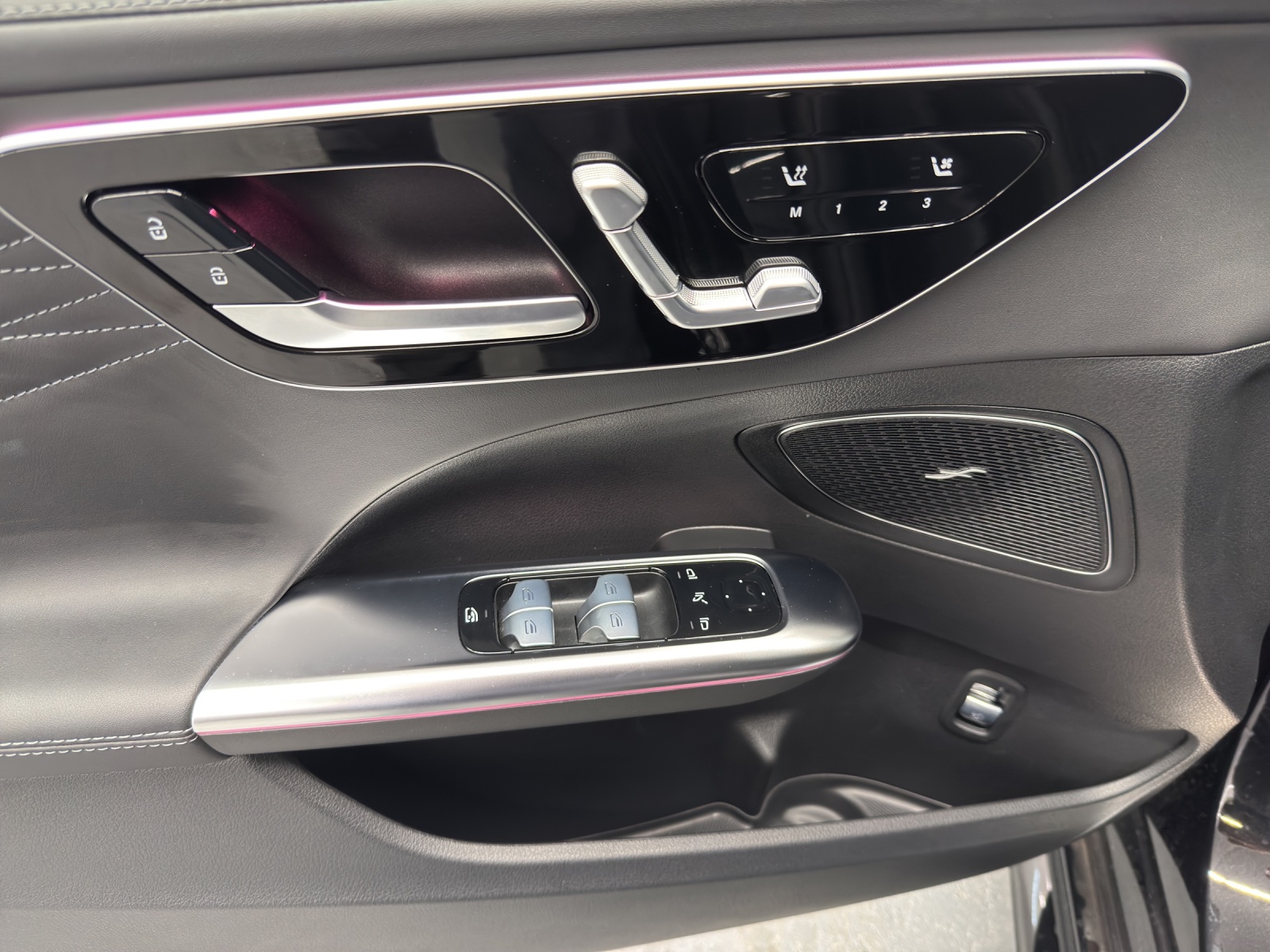 MERCEDES-BENZ C 300 AMG Line 4Matic T-image-14