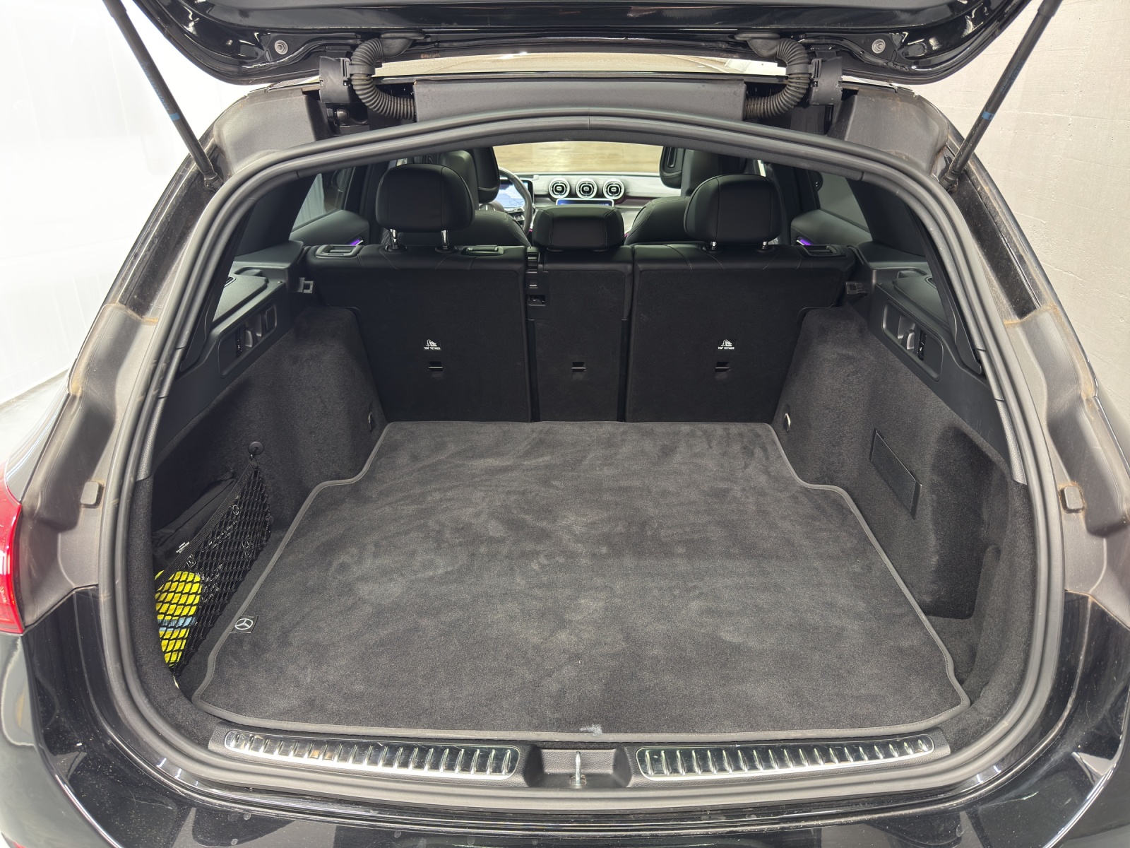 MERCEDES-BENZ C 300 AMG Line 4Matic T-image-10